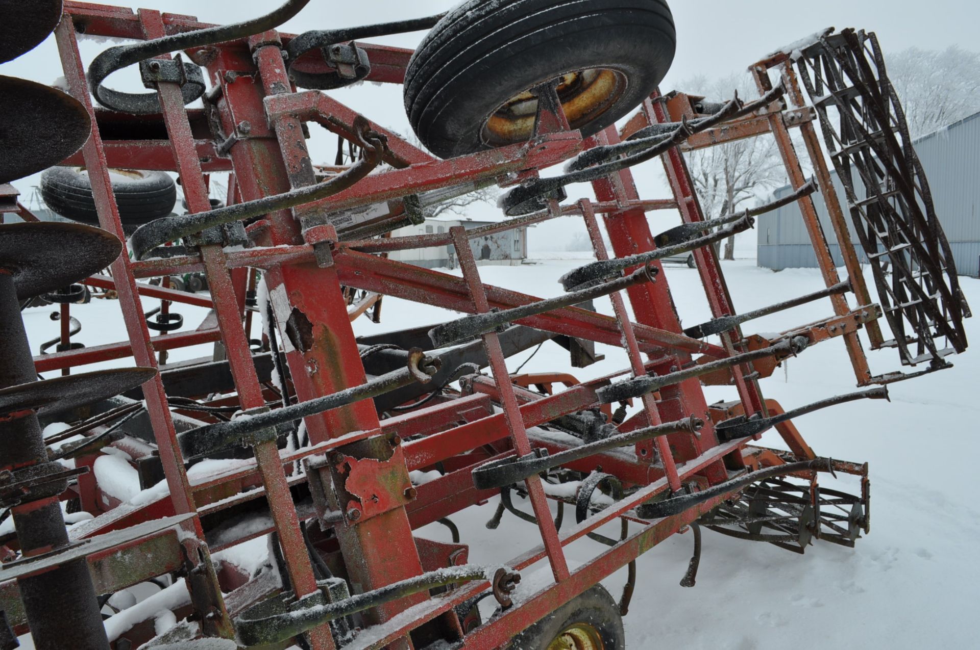 24’ Kongskilde Triple K field cultivator, Danish tine, rear hitch, double basket, walking tandems - Image 7 of 13