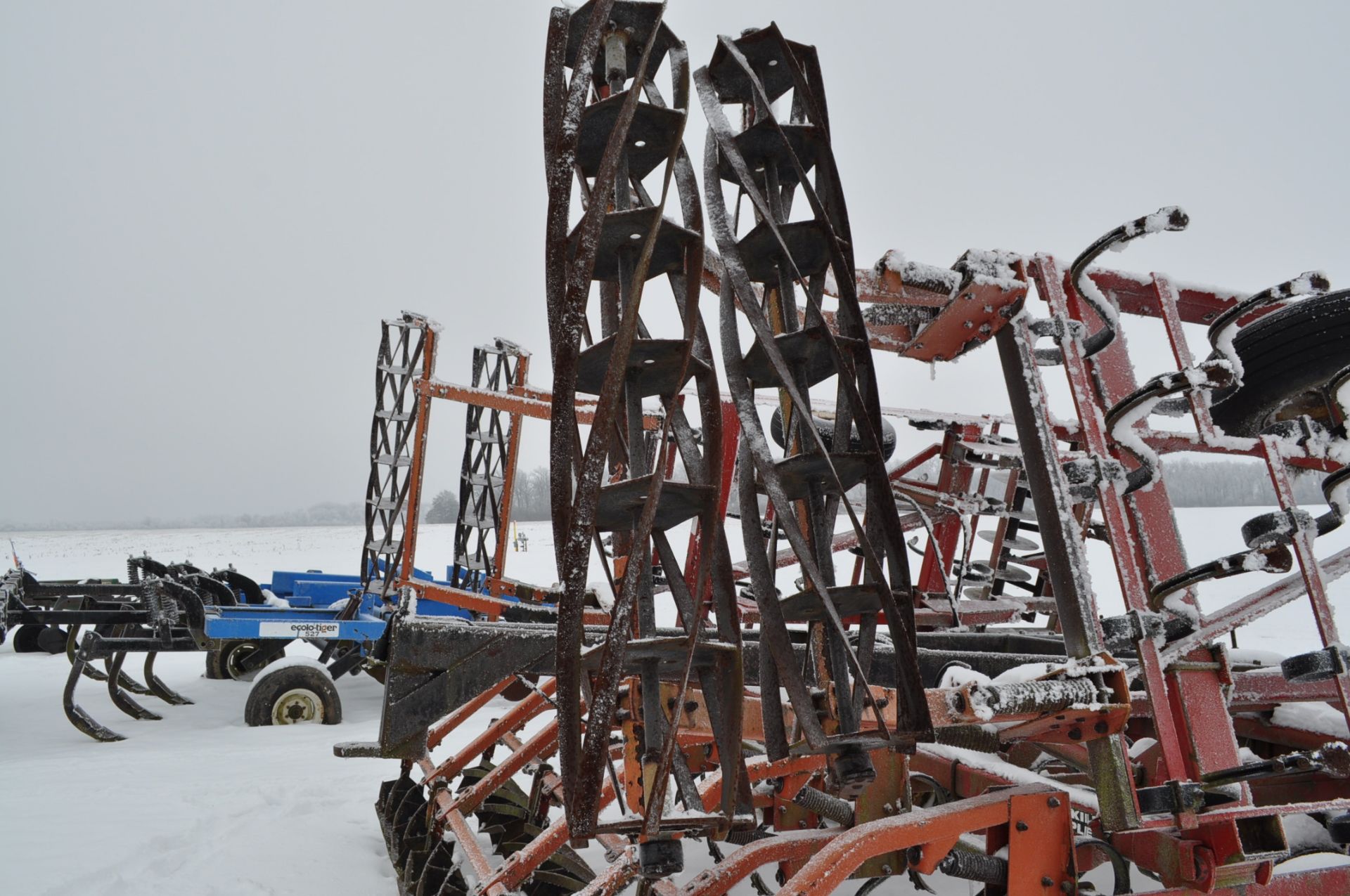 24’ Kongskilde Triple K field cultivator, Danish tine, rear hitch, double basket, walking tandems - Image 11 of 13