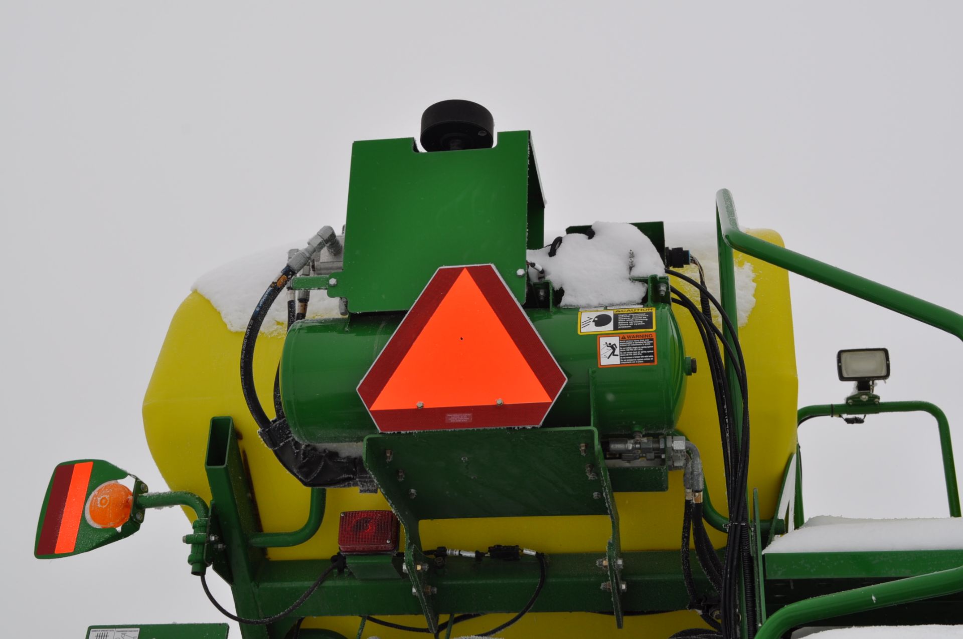 John Deere 1790 16/32 planter, CCS seed delivery, row cleaners, markers, seed firmers, SN 750247 - Image 7 of 14