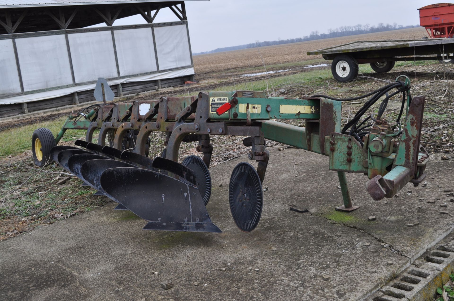 John Deere 2800 5-btm plow, variable width - Image 8 of 9