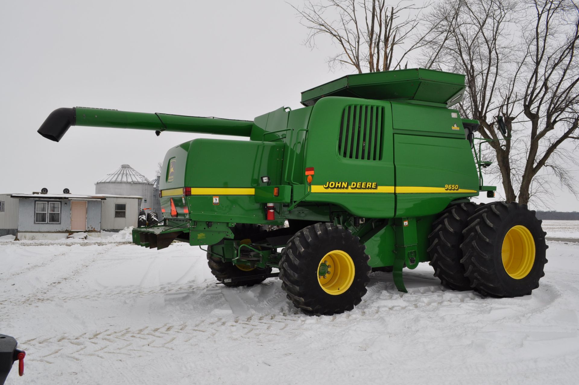 John Deere 9650 combine, 710/70 R 38 duals, 28L-26 rears, 4x4, bin ext, Raven auto steer, Contour - Image 4 of 49