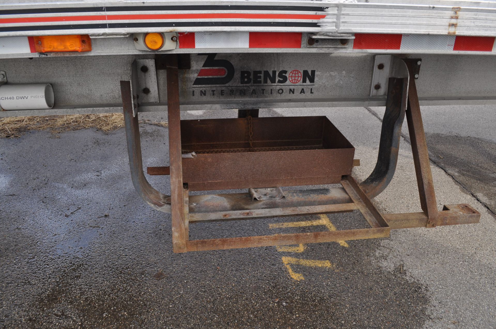 1994 Benson aluminum flat-trailer, 45’x92”, 10’ spread axle, headache rack - Image 9 of 12