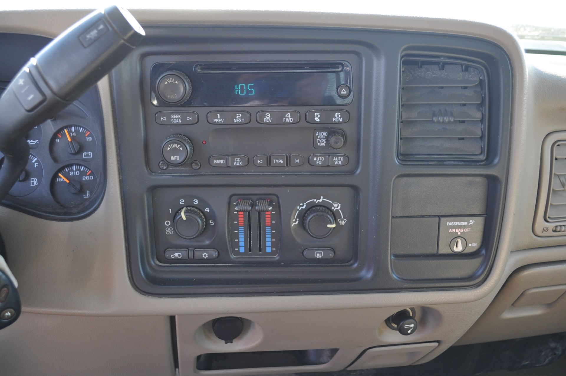 2007 Chevy 3500 LT, ext. cab, 4x4, auto trans, Duramax Diesel, 212,897 mi. - Image 7 of 23