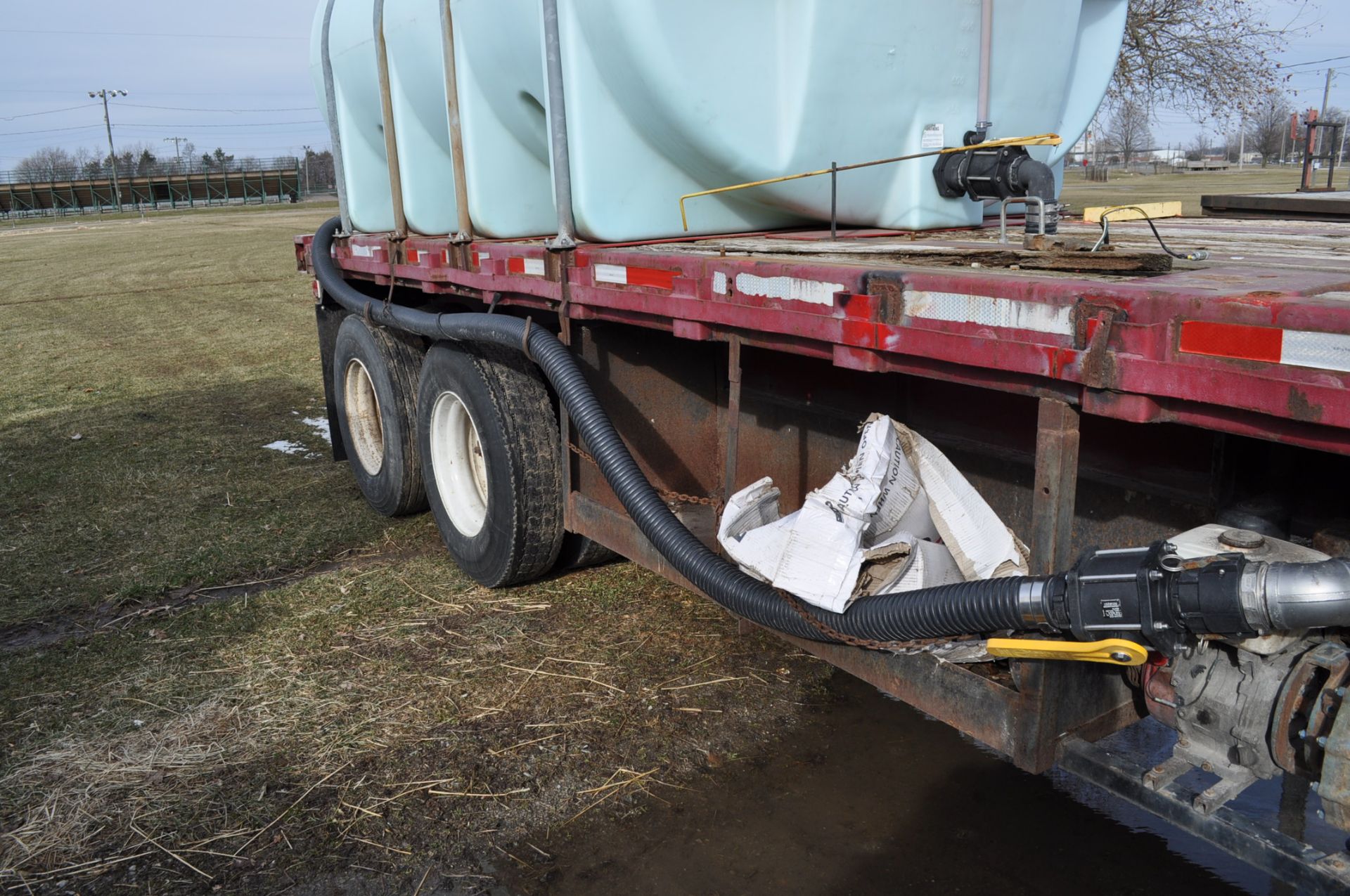 1970 Dorsey flat-trailer, 40’x96”, headache rack, (2) 2500-gal. poly leg tanks, 3” pump & motor - Image 11 of 14