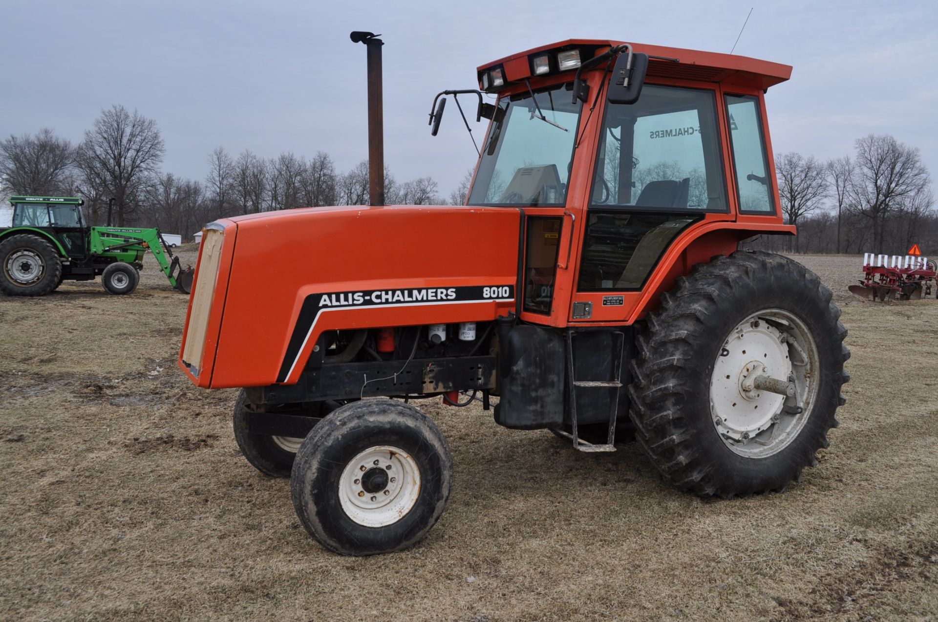 1982 Allis Chalmers 8010 tractor, power direct 20 spd, CHA, 2 remotes,540/1000 PTO, 3pt, 18.4 x 38