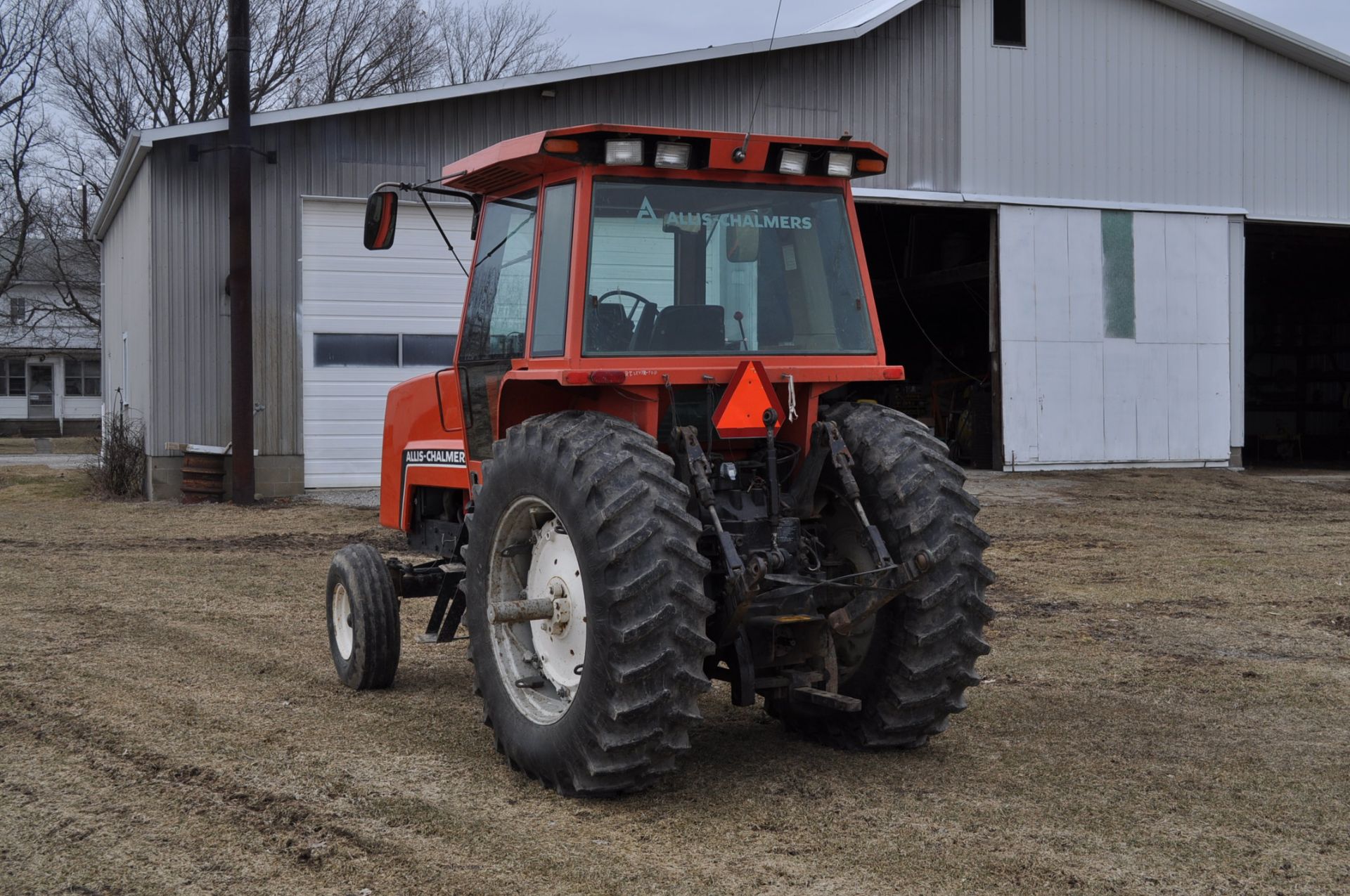 1982 Allis Chalmers 8010 tractor, power direct 20 spd, CHA, 2 remotes,540/1000 PTO, 3pt, 18.4 x 38 - Image 2 of 28