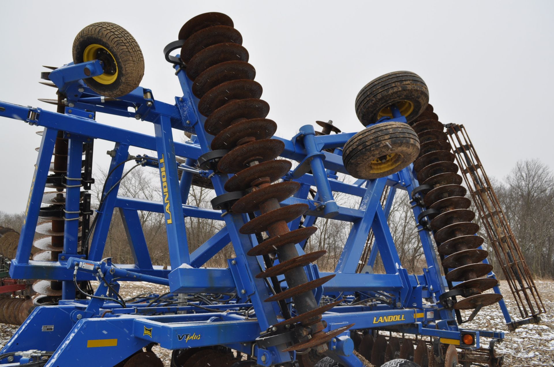 29’ Landoll 7431-29 VT Plus, walking tandems, 380/55 R 65 transport, rear basket, rear hitch, SN - Image 6 of 11