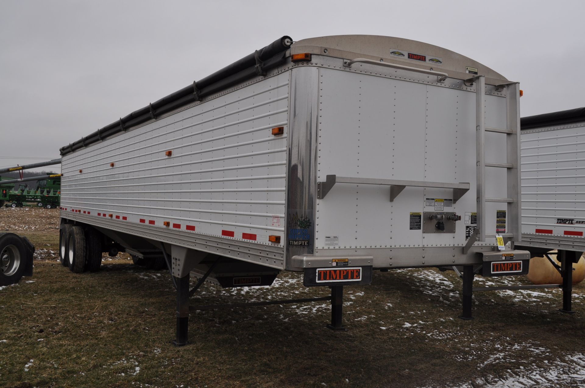 2011 Timpte 40’ hopper trailer, roll tarp, ag hopper, spring ride, 11 R 24.5 tires, 4 alum wheels, - Image 4 of 14