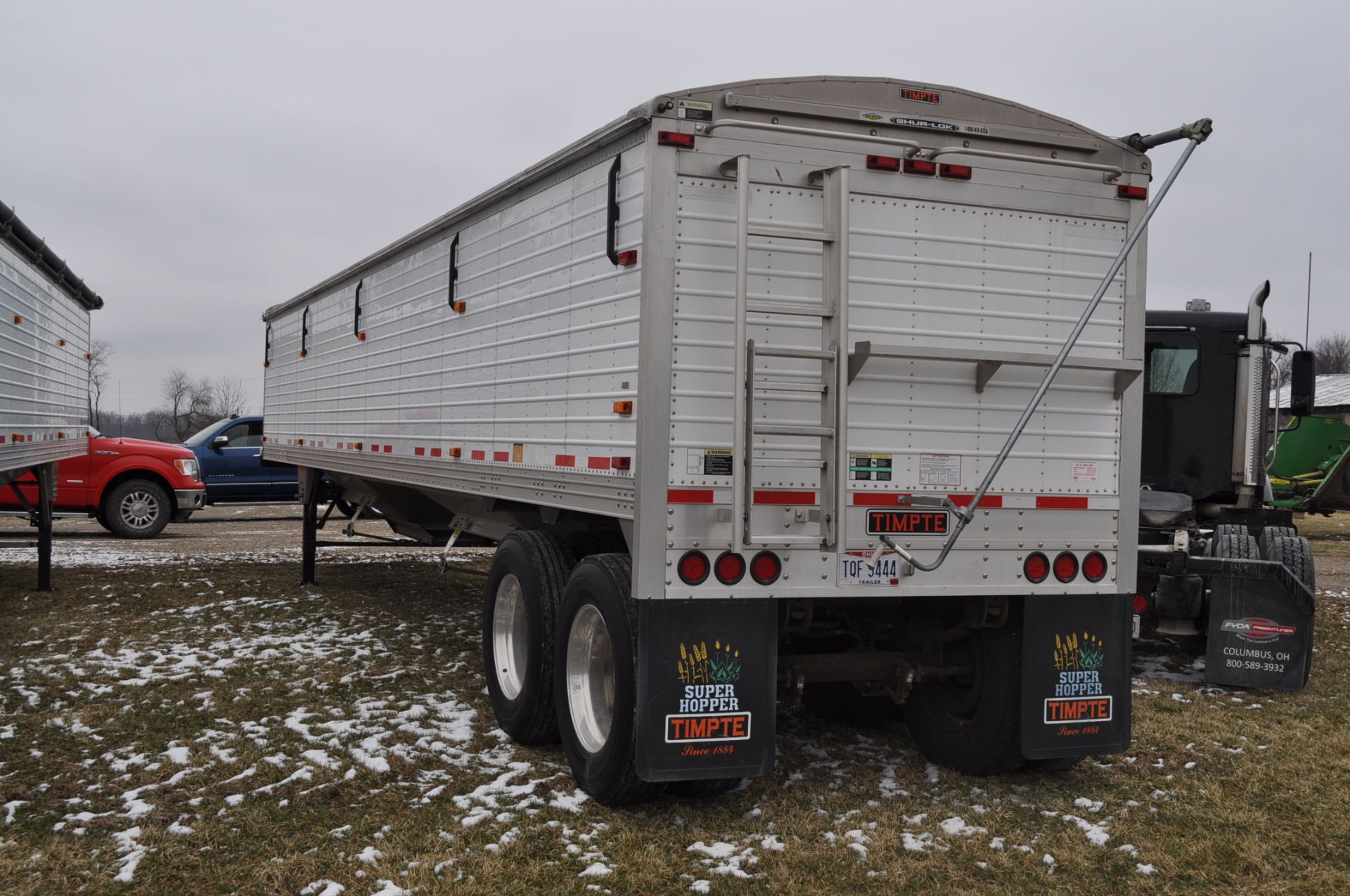 2011 Timpte 40’ hopper trailer, roll tarp, ag hopper, spring ride, 11 R 24.5 tires, 4 alum wheels, - Image 2 of 14