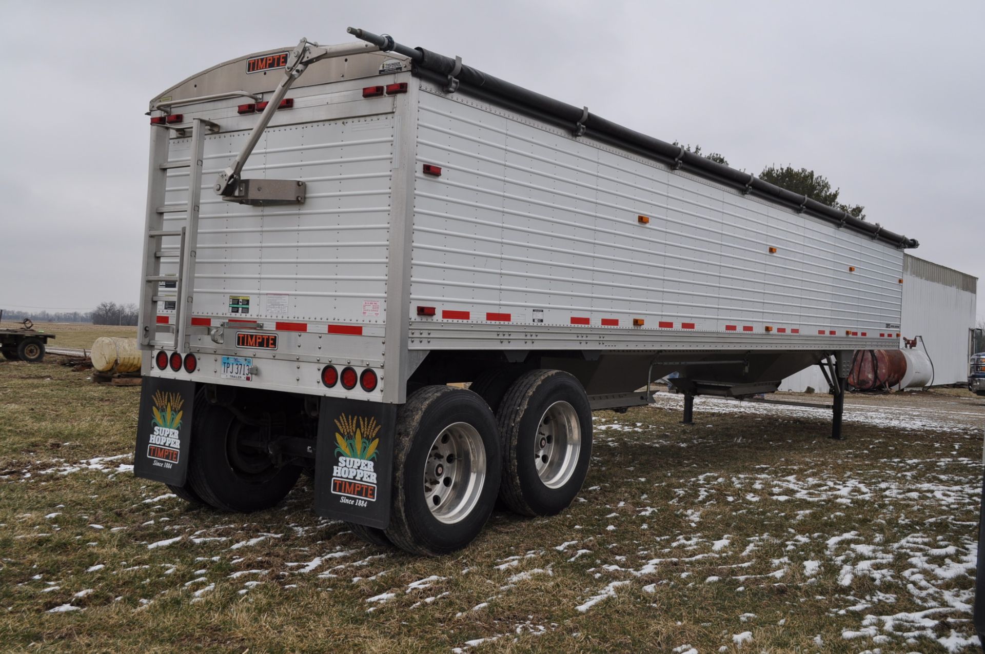 2014 Timpte 40’ hopper trailer, elec tarp, ag hopper, spring ride, 11 R 24.5 tires, 4 alum wheels, - Image 5 of 14