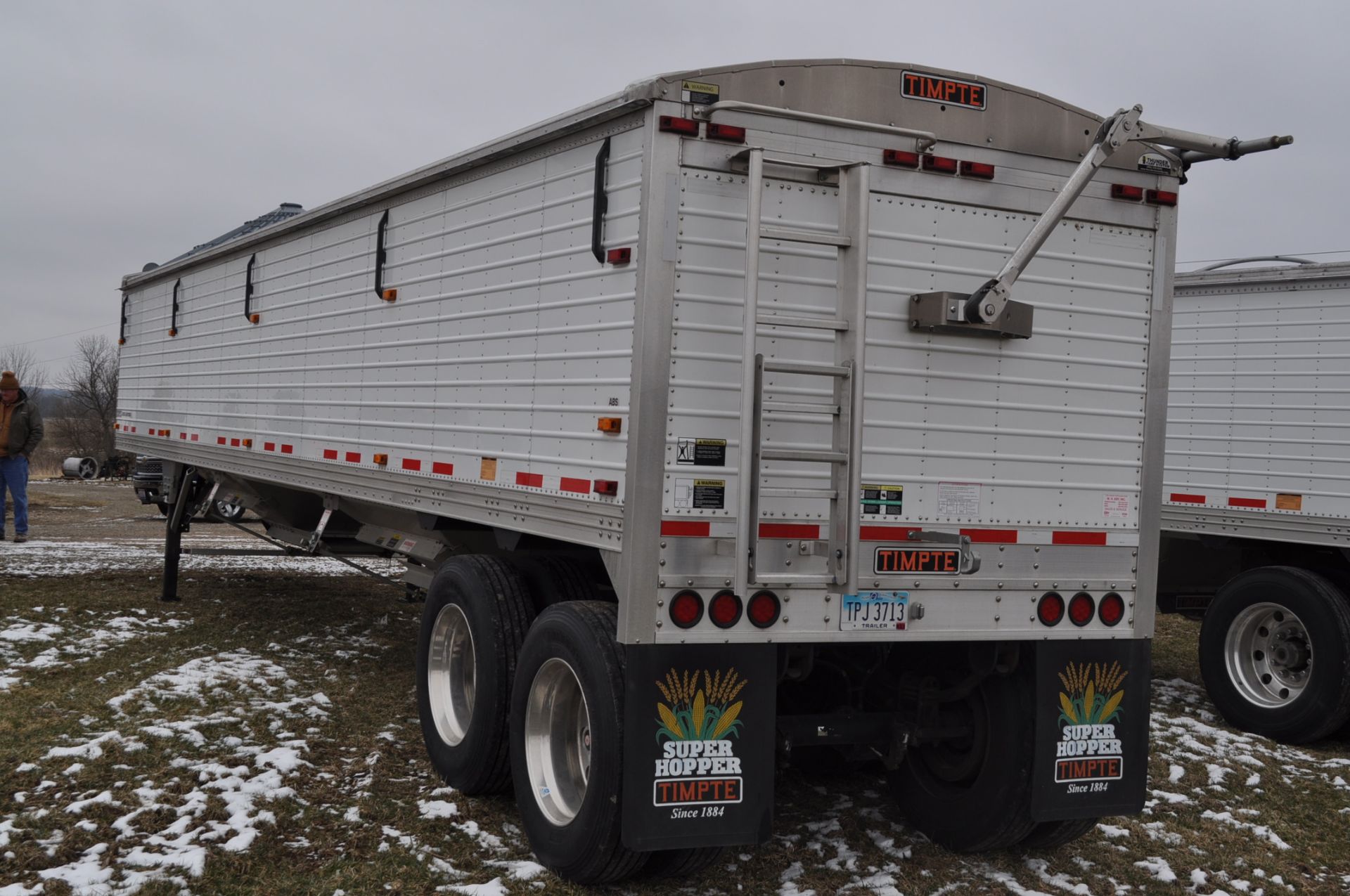 2014 Timpte 40’ hopper trailer, elec tarp, ag hopper, spring ride, 11 R 24.5 tires, 4 alum wheels, - Image 4 of 14