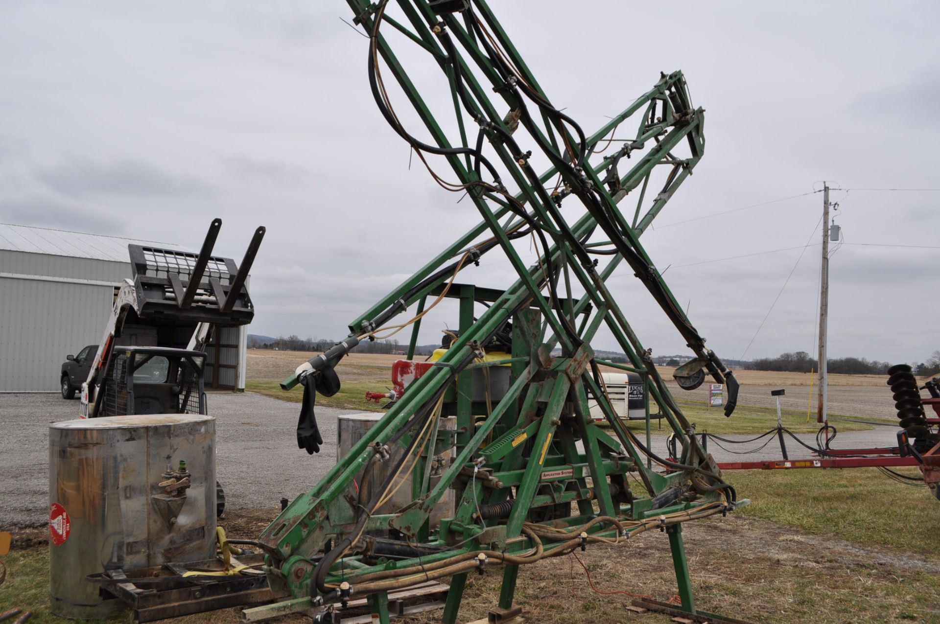 60’ Great Plains 3pt sprayer, hyd fold booms, 30” nozzle spacing, foam markers, sells with Chem Farm - Image 4 of 13