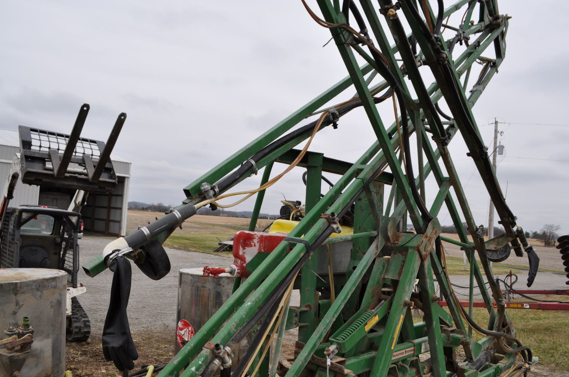 60’ Great Plains 3pt sprayer, hyd fold booms, 30” nozzle spacing, foam markers, sells with Chem Farm - Image 6 of 13