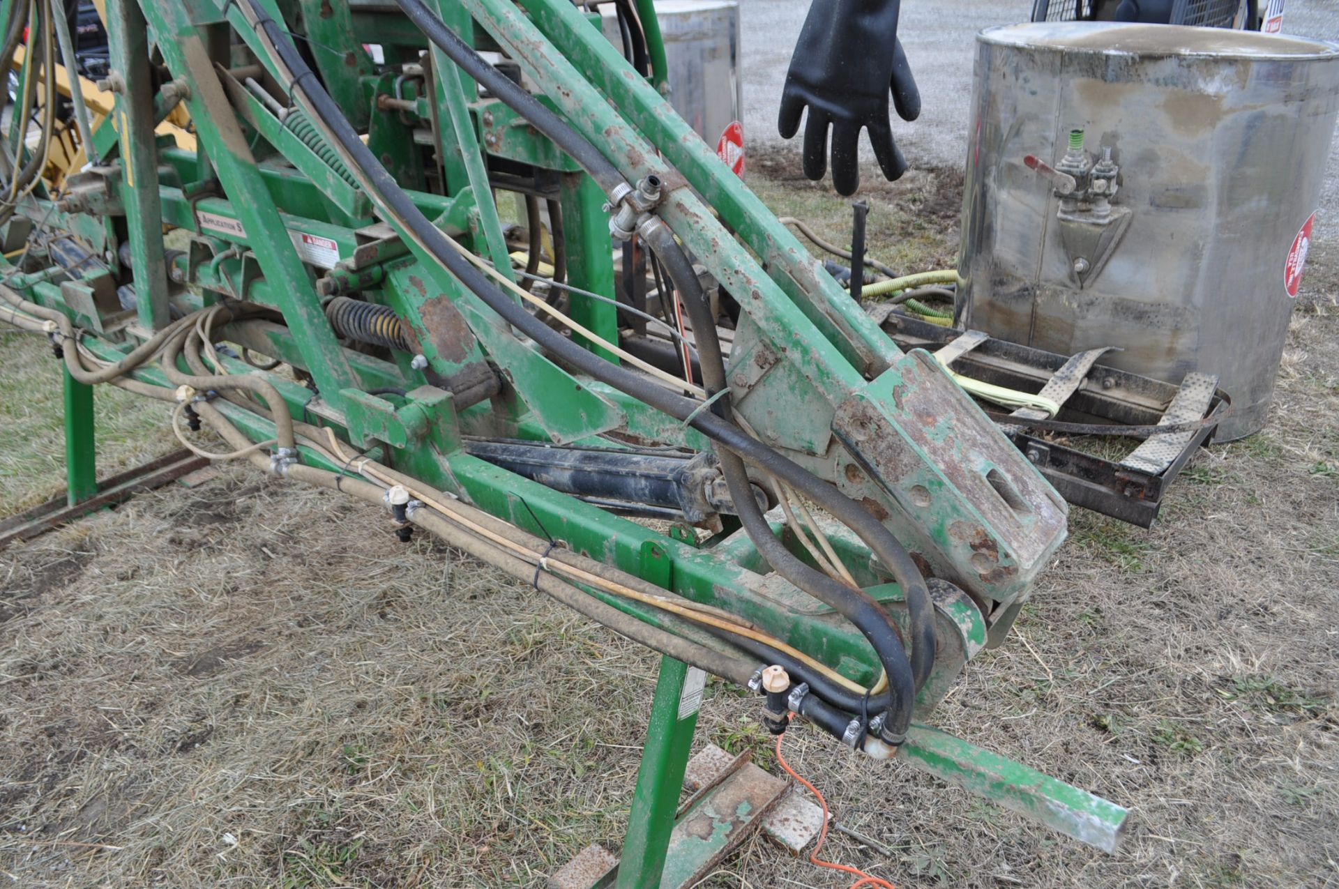 60’ Great Plains 3pt sprayer, hyd fold booms, 30” nozzle spacing, foam markers, sells with Chem Farm - Image 7 of 13