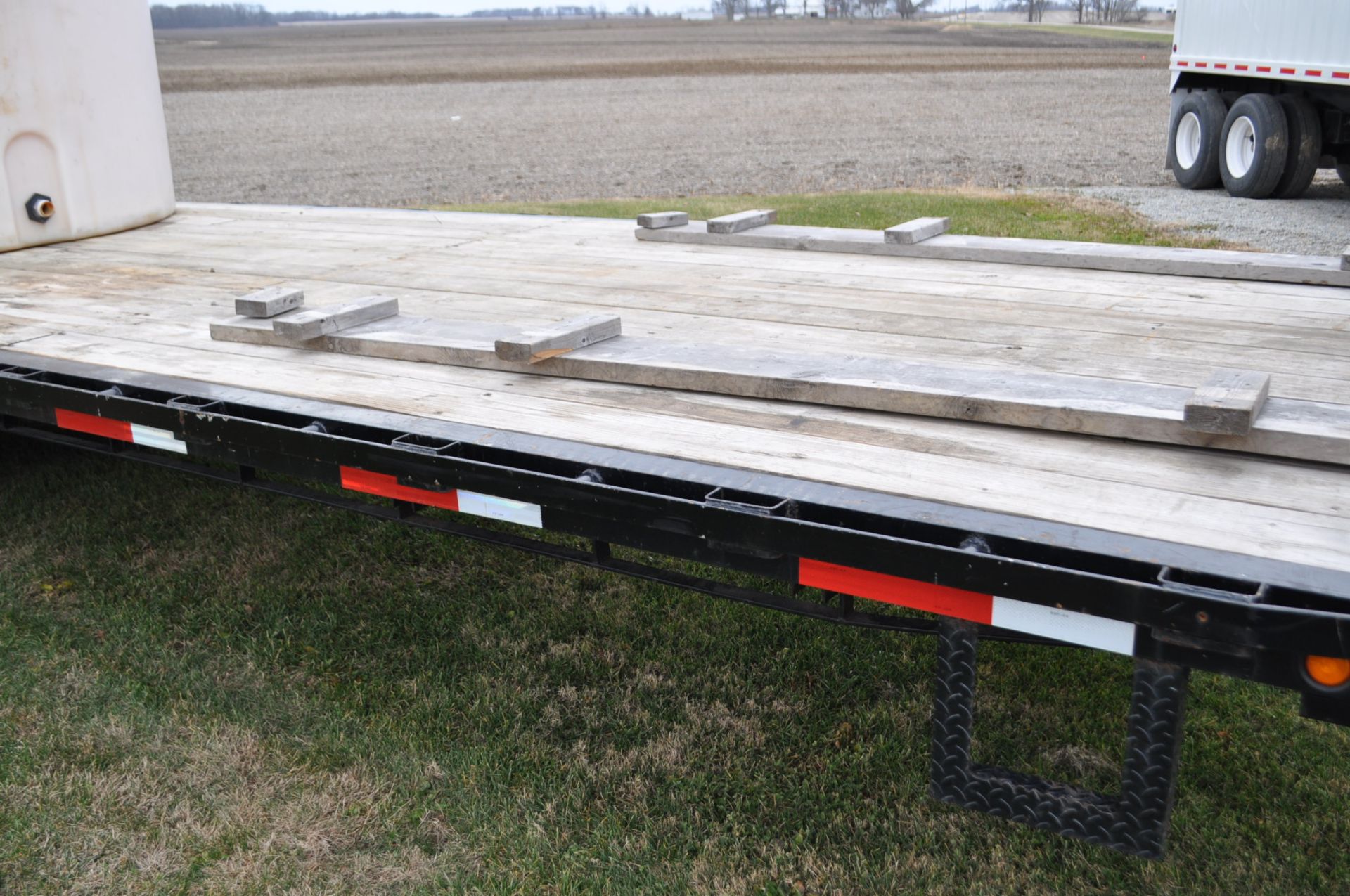 25’ + 5’ Ruggedbilt gooseneck trailer, 8’ wide, fixed dovetail, TA, duals, tank sells separate - Image 3 of 11