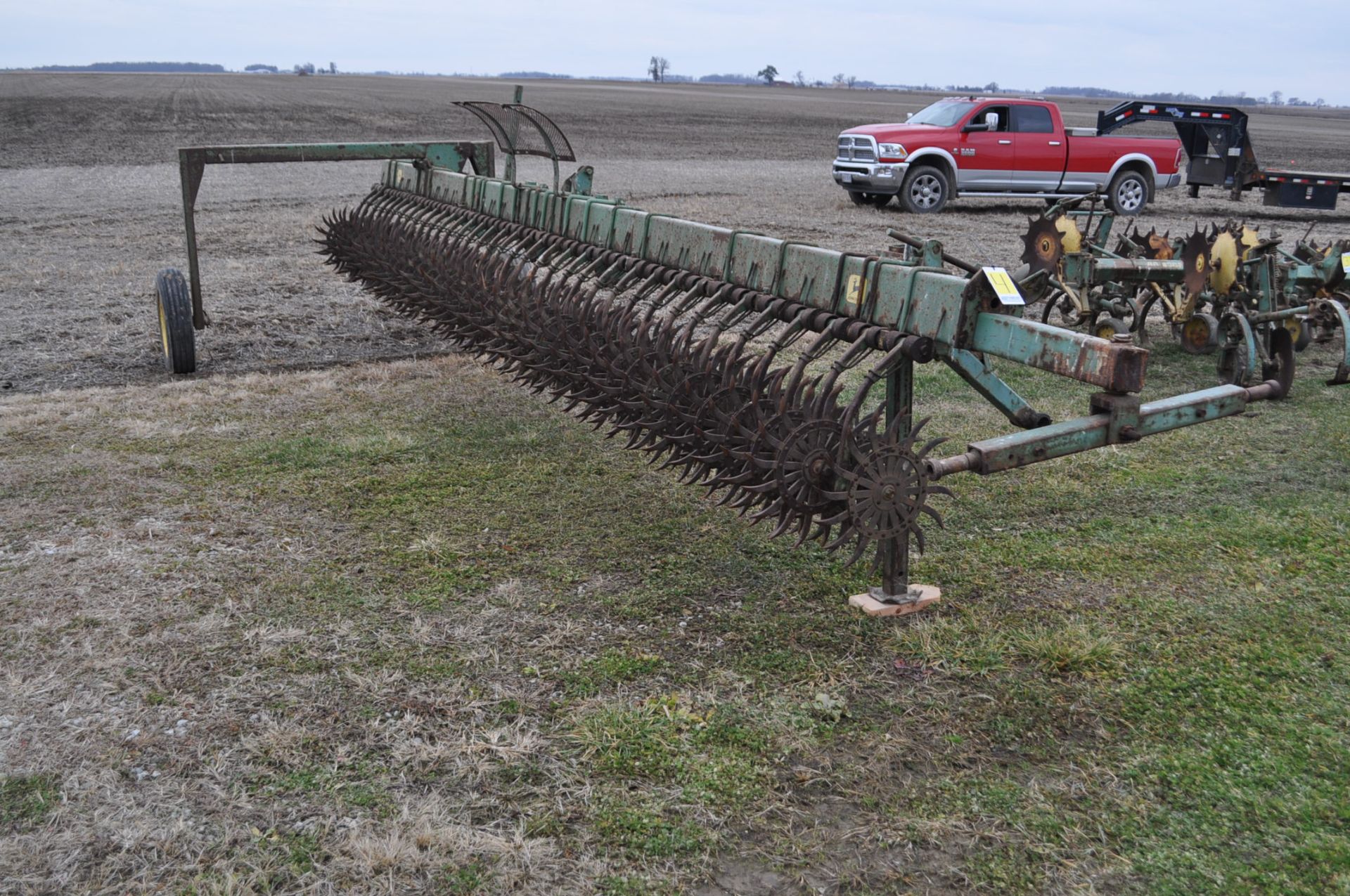 20’ John Deere rotary hoe, 3 pt, end transport - Image 4 of 7