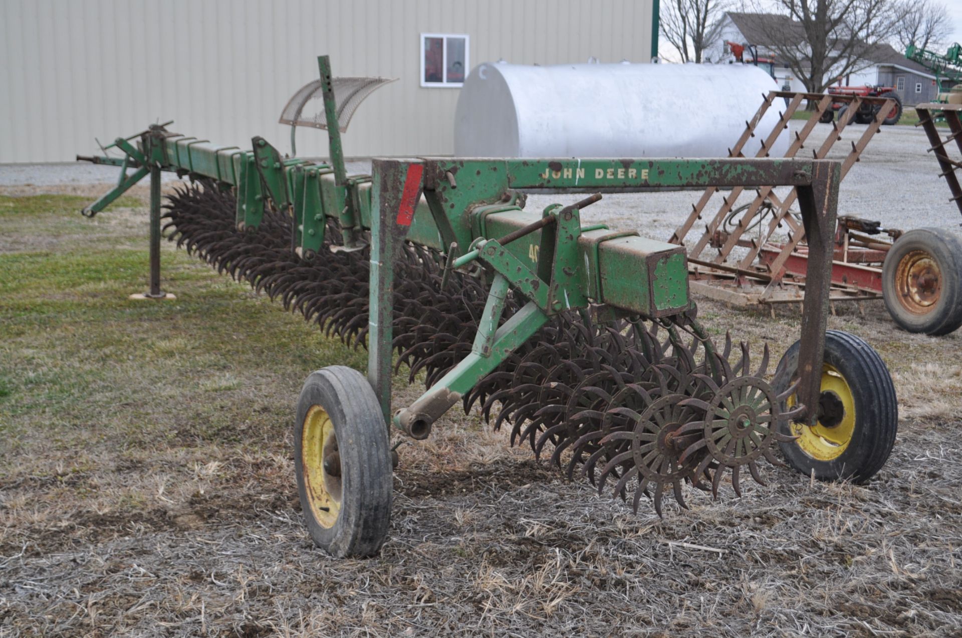 20’ John Deere rotary hoe, 3 pt, end transport - Image 2 of 7