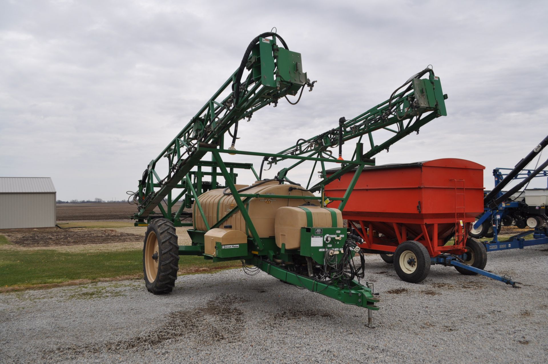 80’ Great Plains TSF 1080 pull-type sprayer, 80’ boom, 1250 gal poly tank, 100 gal rinse tank, - Image 4 of 13