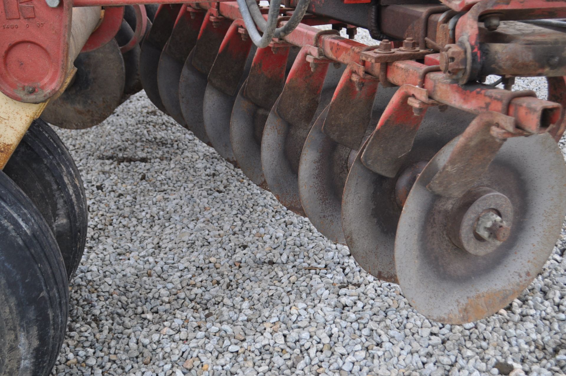 30’ Krause disc, single bar harrow, 9” spacing, rock flex - Image 6 of 8