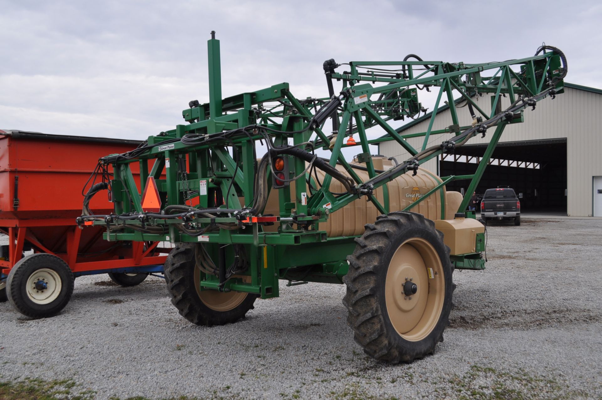 80’ Great Plains TSF 1080 pull-type sprayer, 80’ boom, 1250 gal poly tank, 100 gal rinse tank, - Image 3 of 13