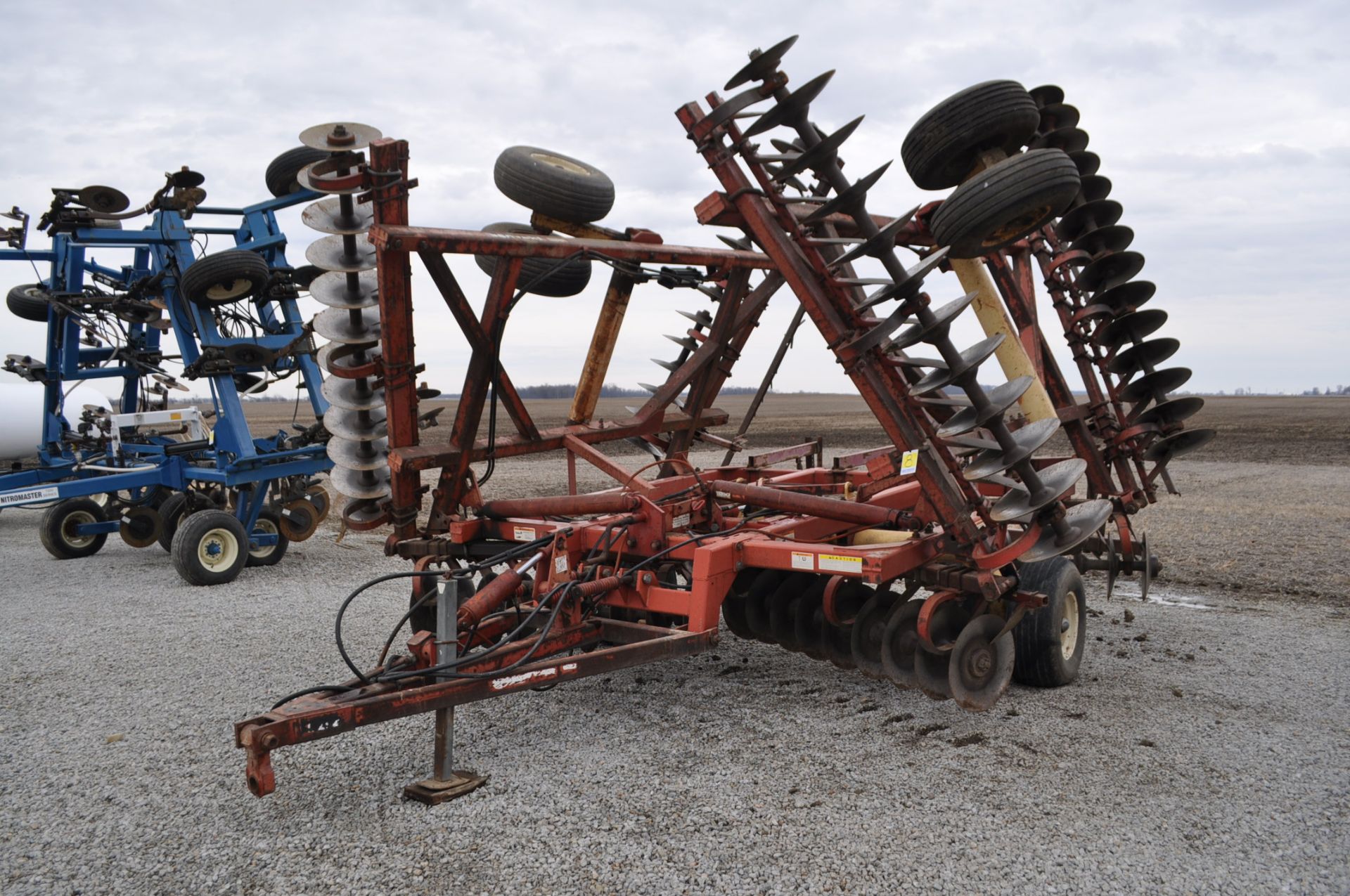 30’ Krause disc, single bar harrow, 9” spacing, rock flex