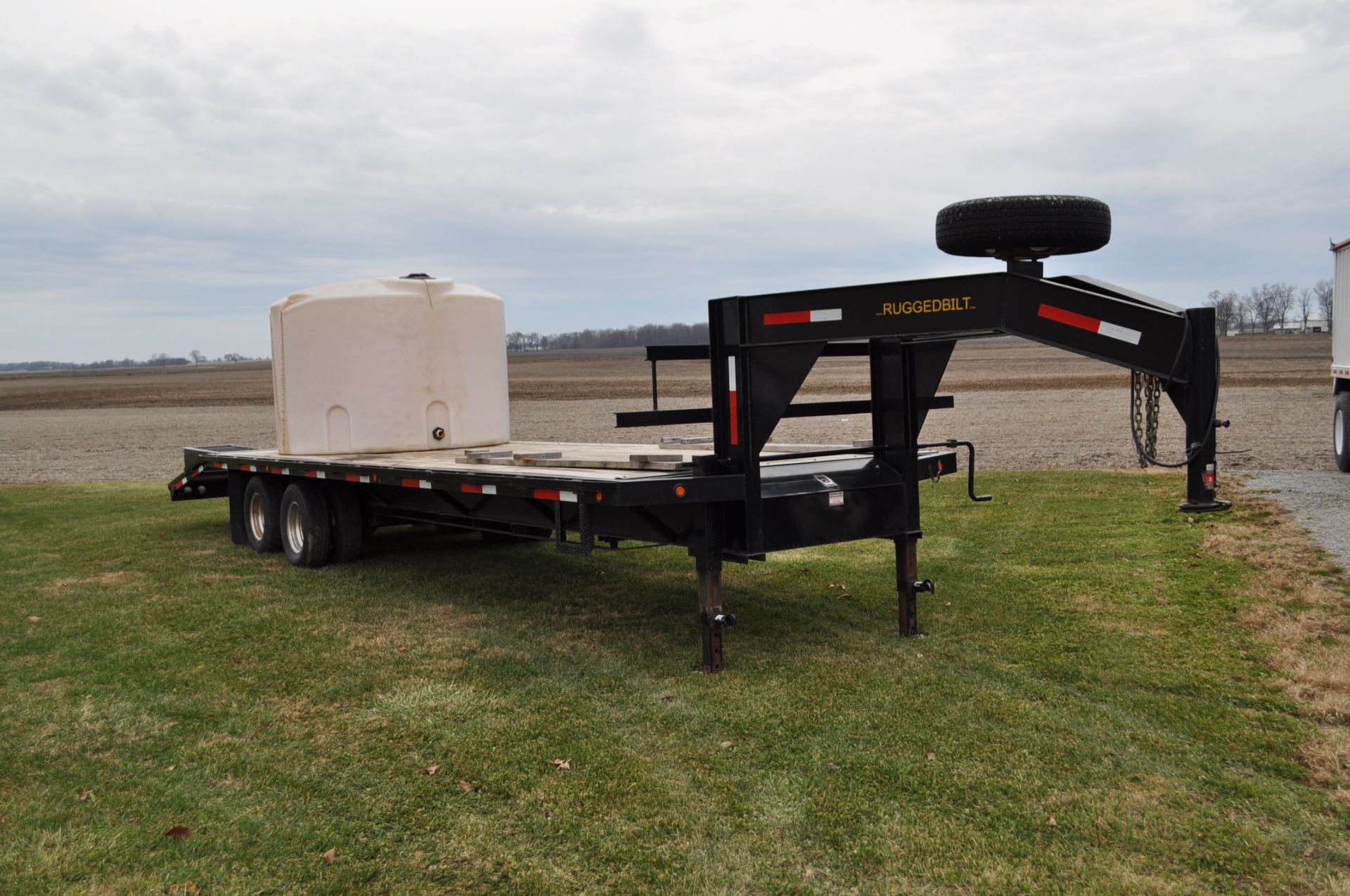 25’ + 5’ Ruggedbilt gooseneck trailer, 8’ wide, fixed dovetail, TA, duals, tank sells separate - Image 2 of 11