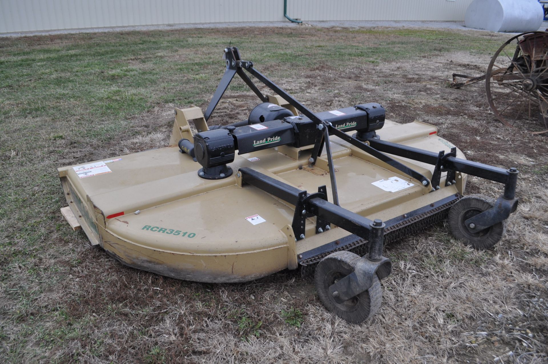 10’ Land Pride RCR3510 rotary mower, 3 pt, tail wheels, 540 pto - Image 2 of 6