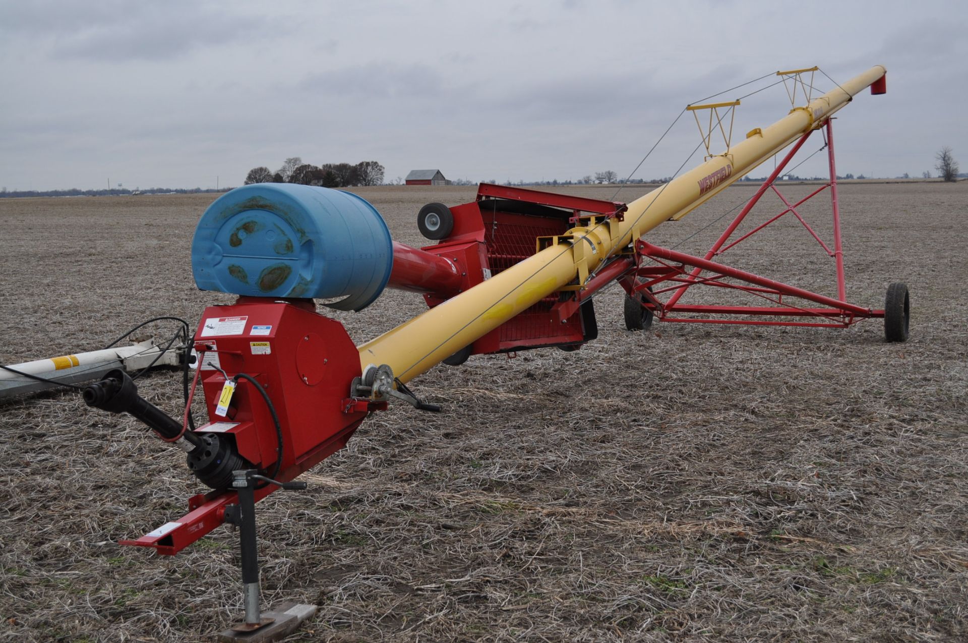 Westfield MK 100-61 swing-a-way auger, 540 pto, hyd raise, ONE OWNER