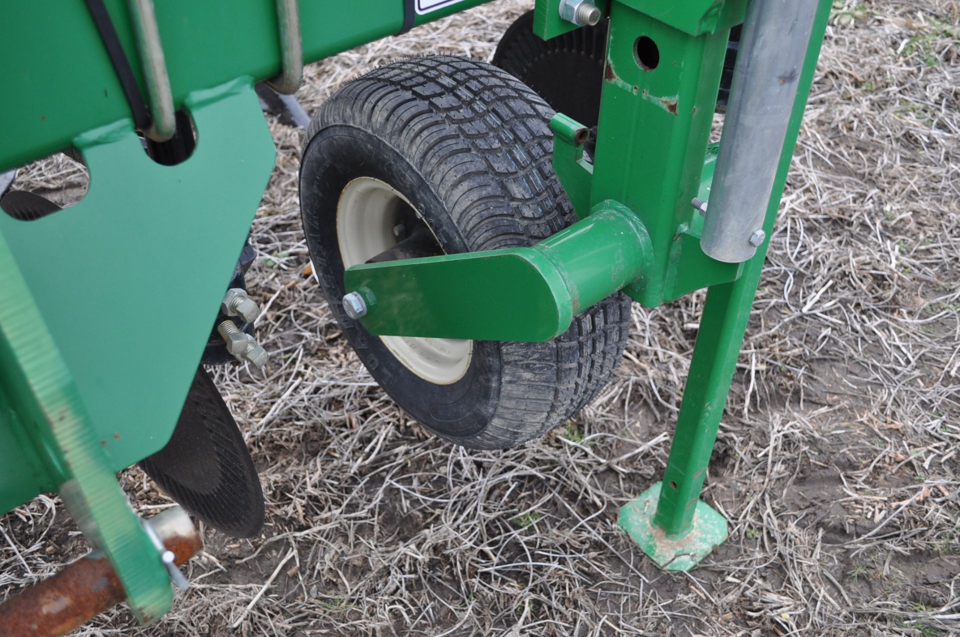 Great Plains 1300 Sub Soiler, 5-shank, no-till points, gauge wheels, coulter, 3 pt, ONE OWNER - Image 8 of 8