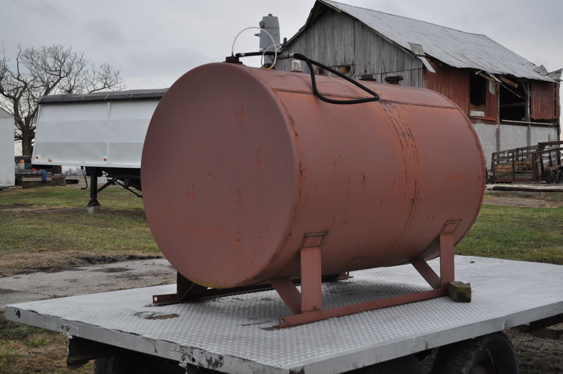 500 gallon steel fuel tank - Image 3 of 5