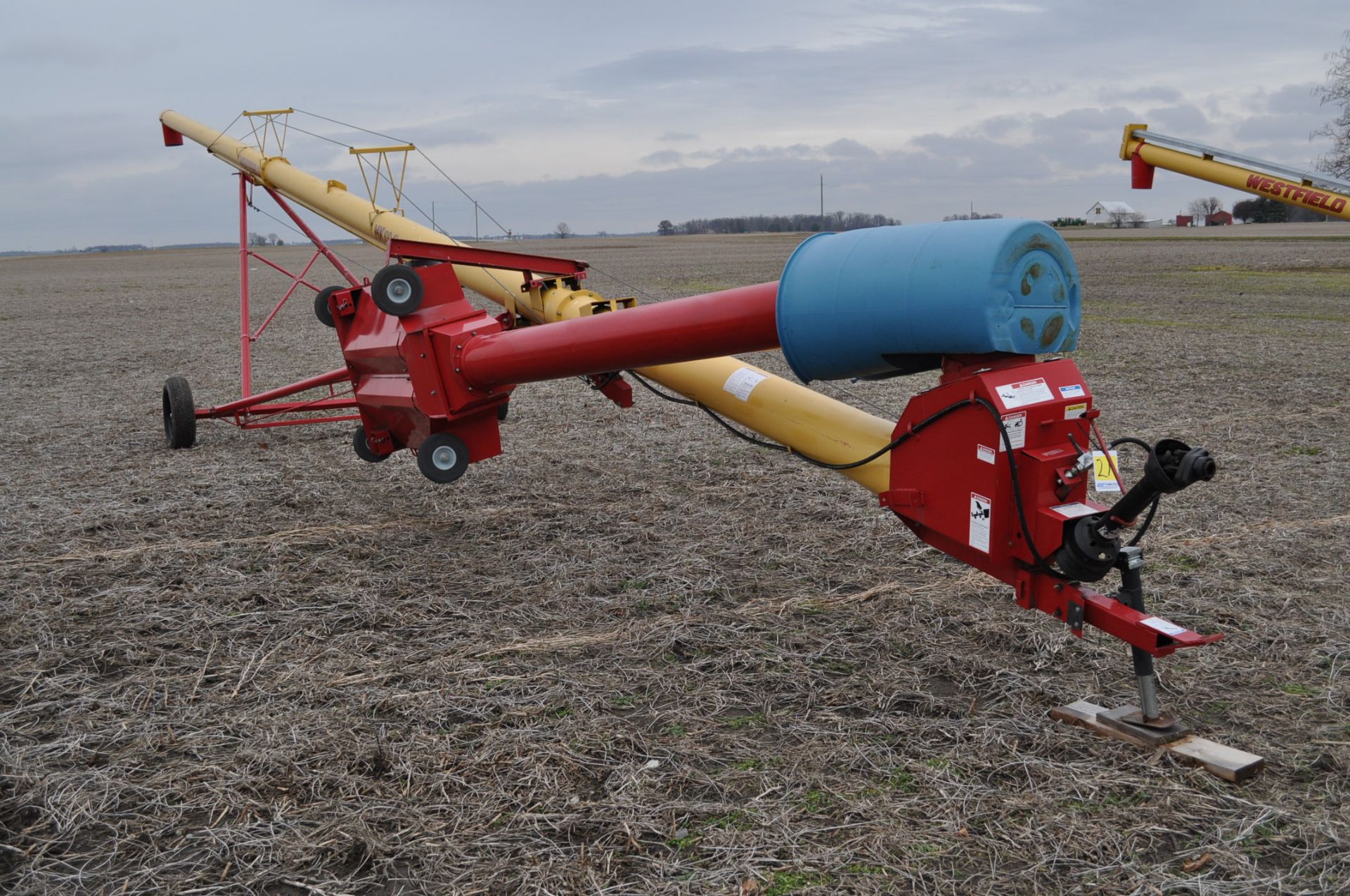 Westfield MK 100-61 swing-a-way auger, 540 pto, hyd raise, ONE OWNER - Image 2 of 8