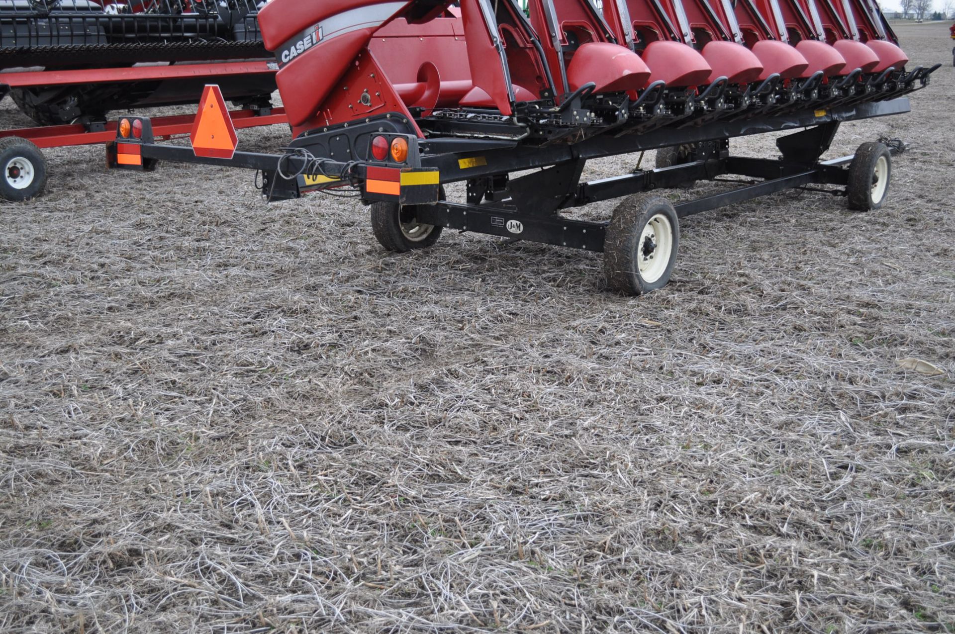 25’ J & M header cart, 205/65 R 15 tires, lights, ONE OWNER - Image 3 of 5