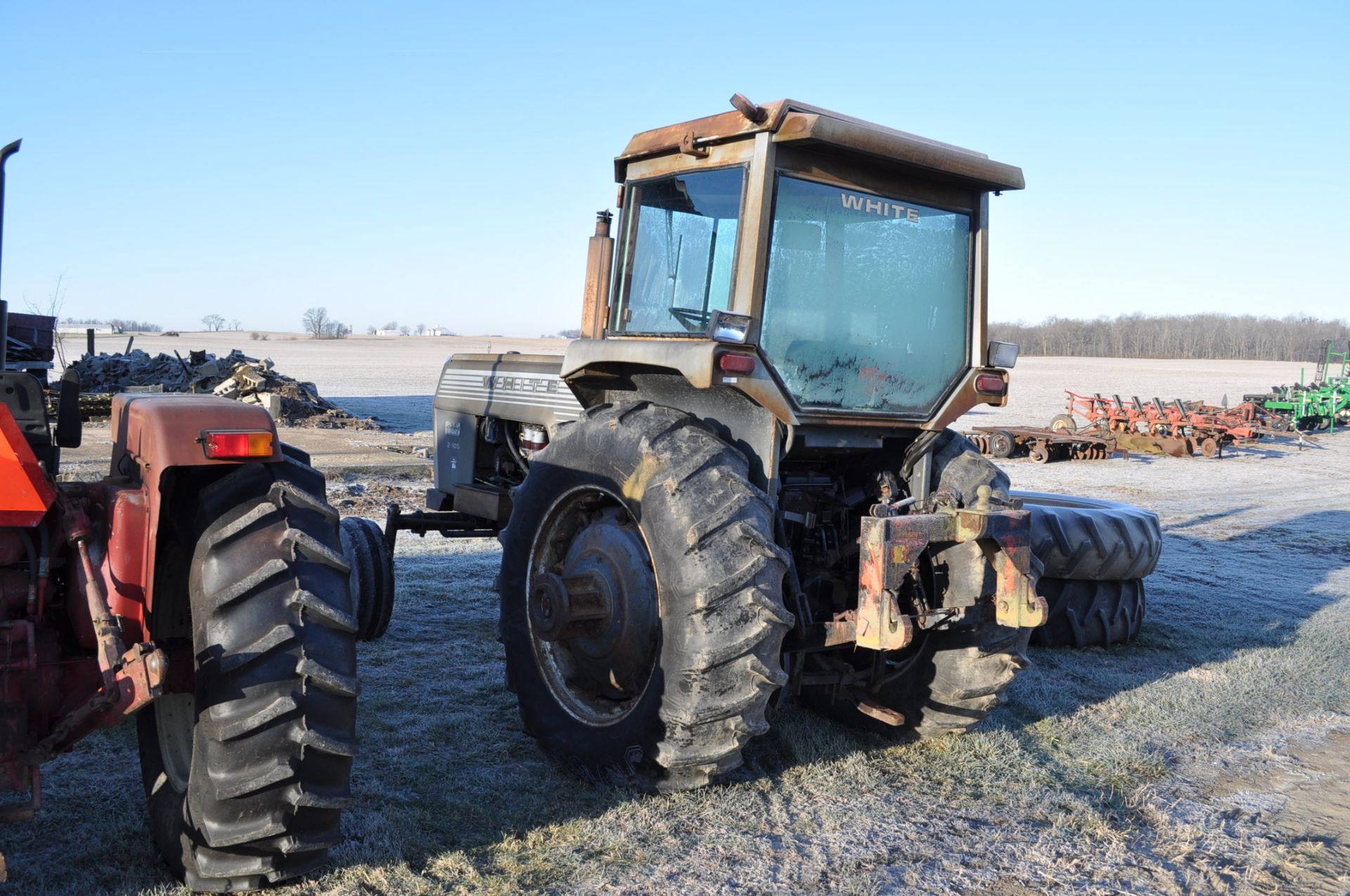 White 2-105 Field Boss tractor, 18.4-38 duals, 11L-15 front, diesel, over/under, 2 hyd remotes - Image 3 of 19