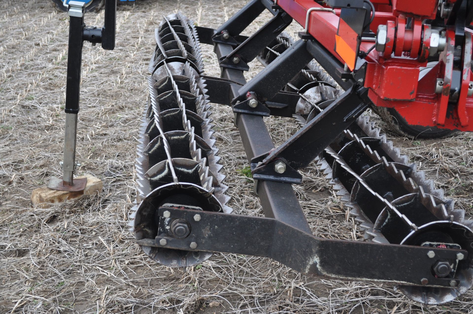 28’ J & M TF212 double rolling basket - Image 5 of 8