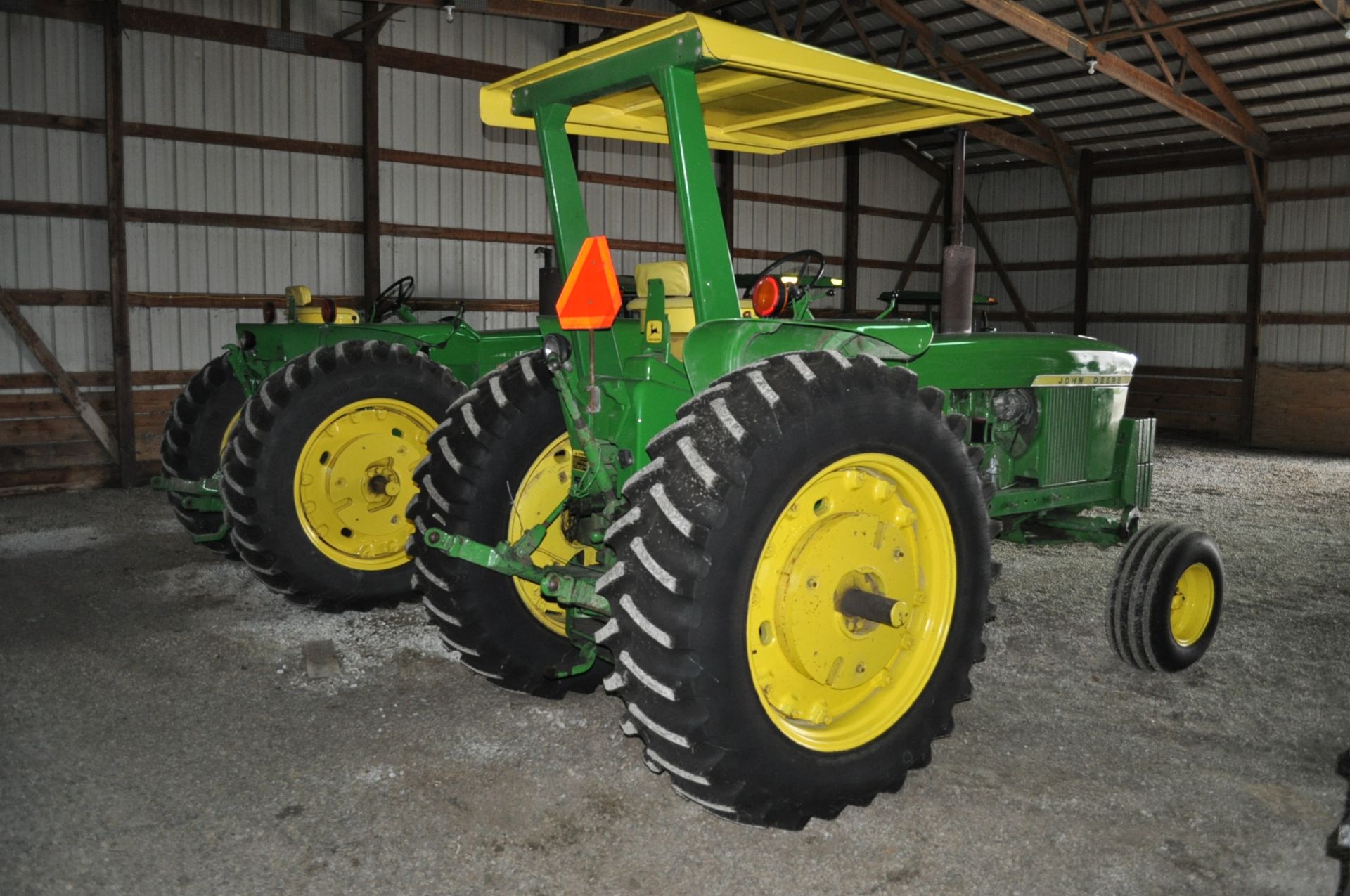 1971 John Deere 4020 tractor, diesel, new 16.9 R 38 rear, 11L-15 rear, 2 hyd remotes, 540/1000 pto - Image 4 of 19