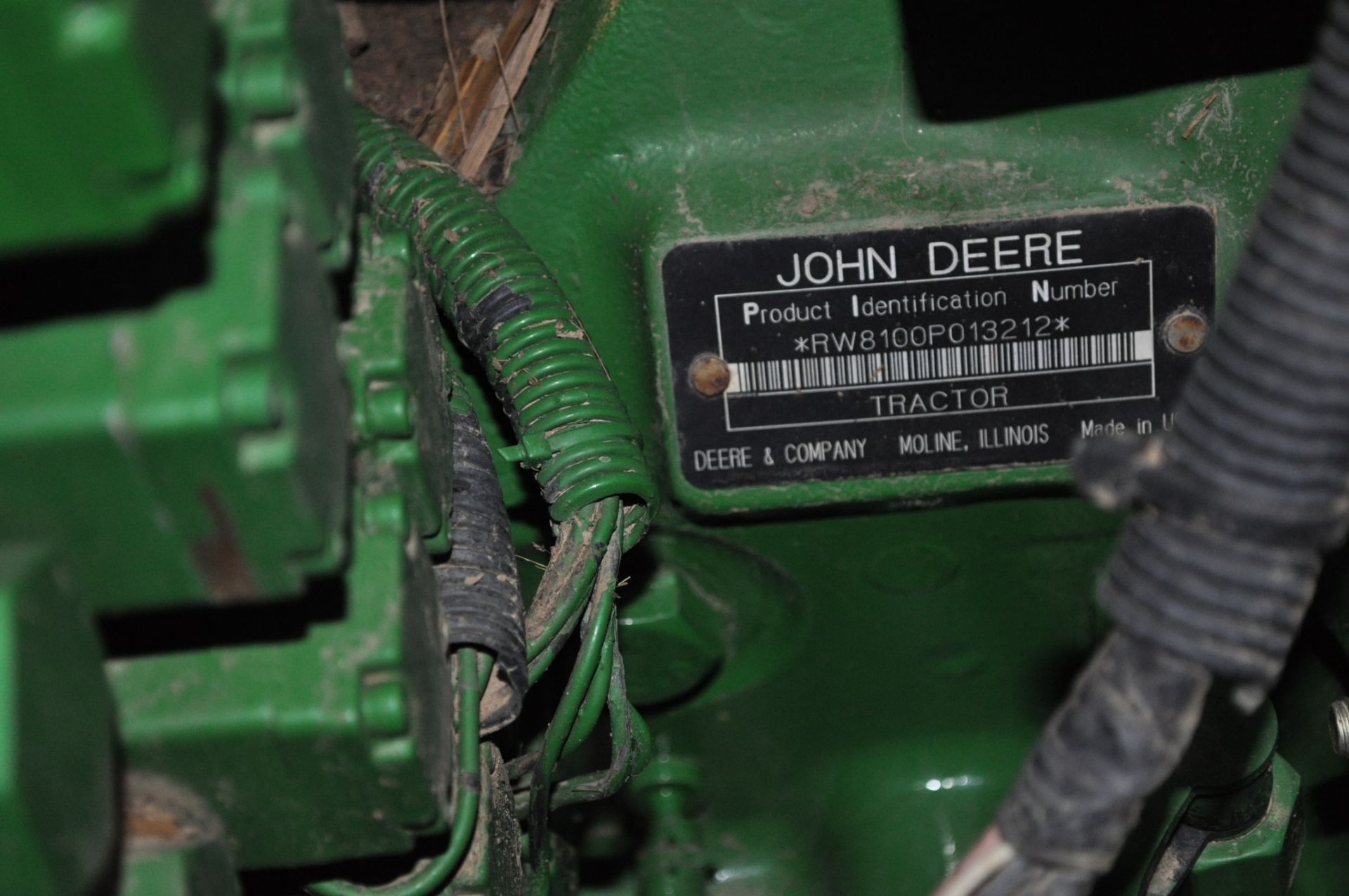 John Deere 8100 MFWD tractor, 18.4 R 46 duals, 14.9 R 34 front, PS, 4 hyd remotes, PTO, 3 pt - Image 10 of 19