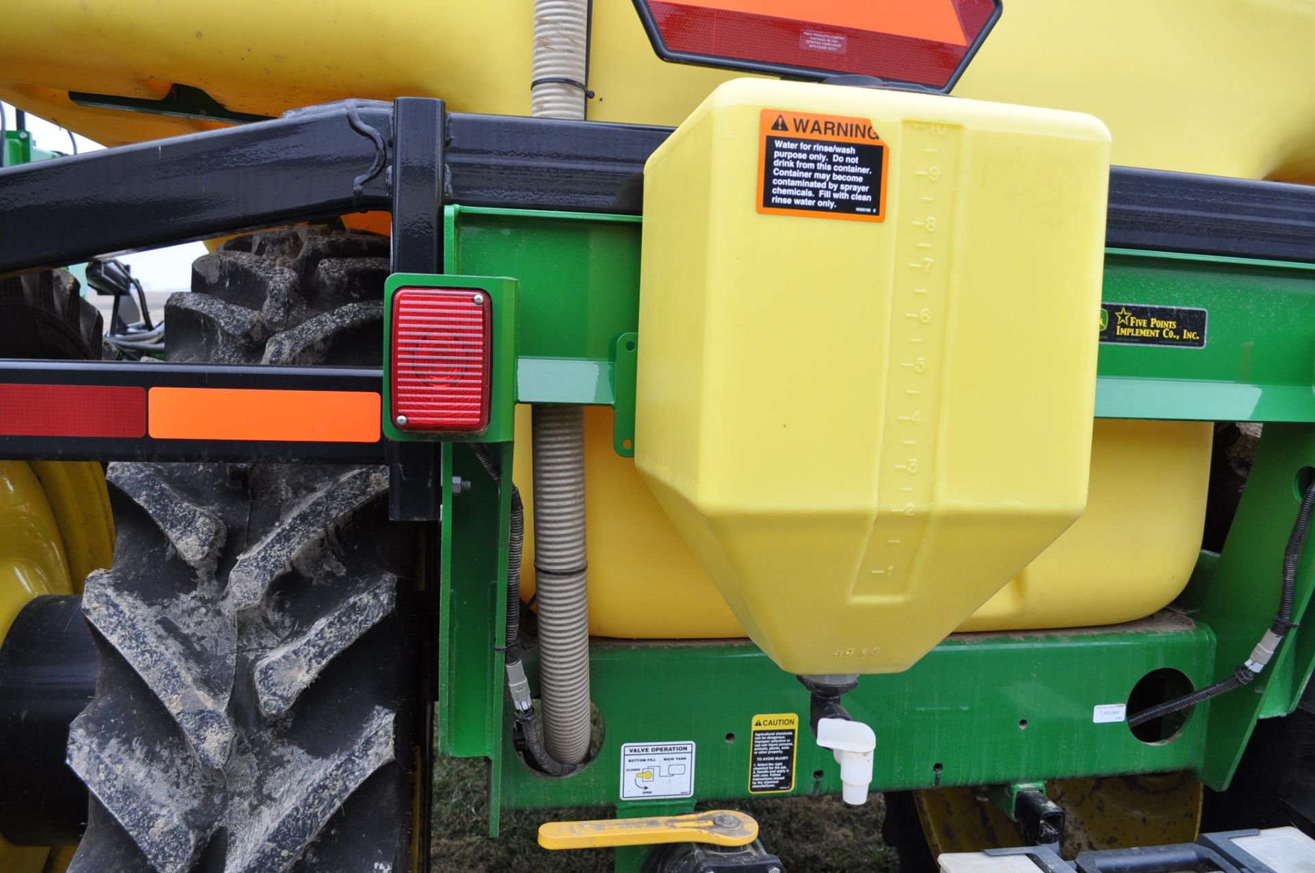 60’ John Deere 2510L 28% applicator, 25 coutler w/ knife, 5 section Green Star rate controller - Image 17 of 18