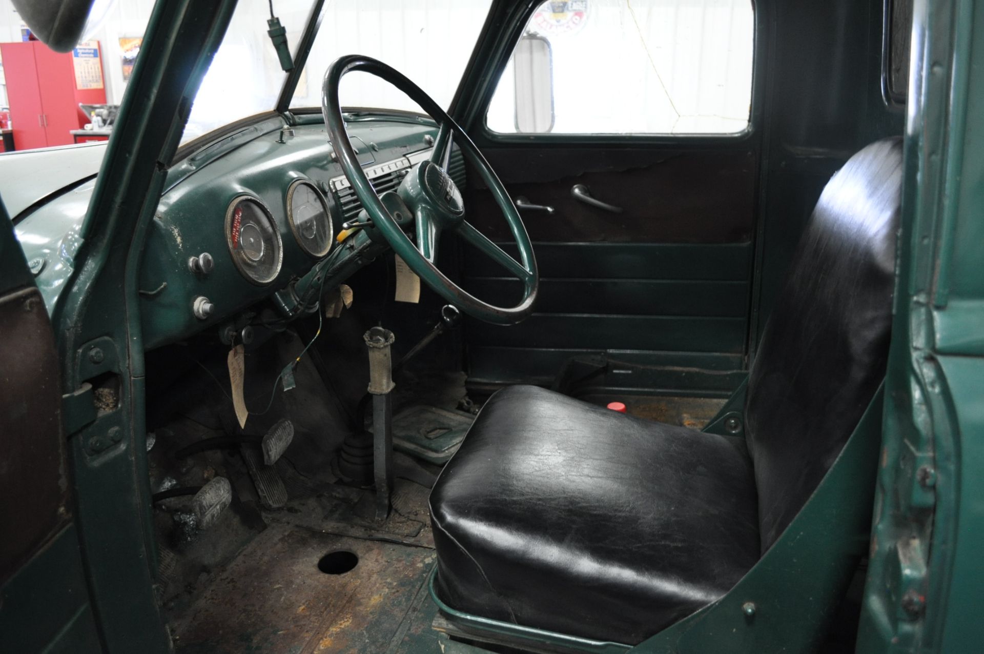 1947 Chevrolet Loadmaster truck, 8’ hyd dump bed, w/ 1962 Chevrolet 6 cylinder, 4+2 transmission - Image 9 of 14