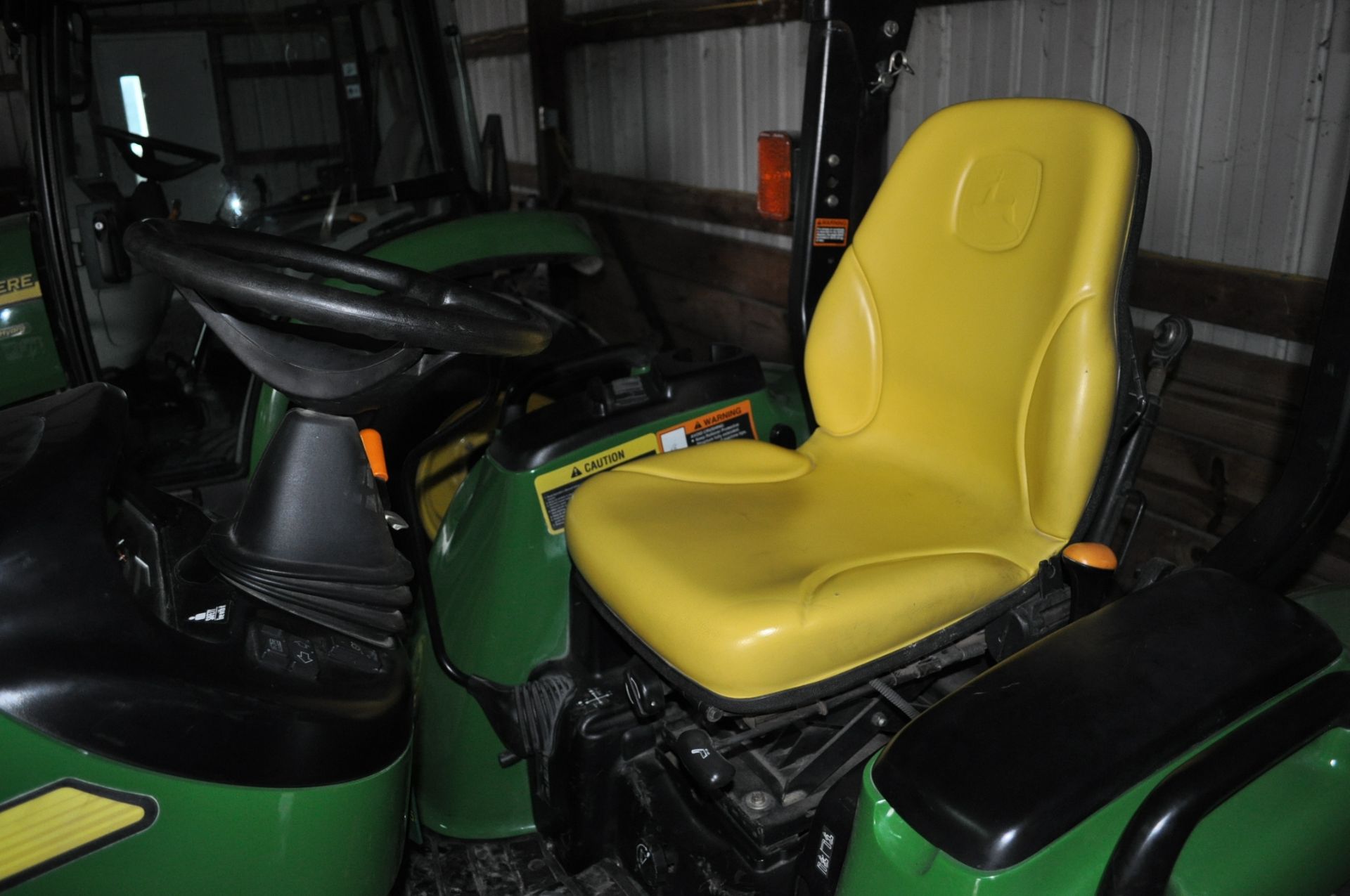 John Deere 3120 utility tractor, MFWD, 15-19.5 rear, 25 x 8.50-14 R 4 tires, 3 pt, 540 pto hydro - Image 9 of 16