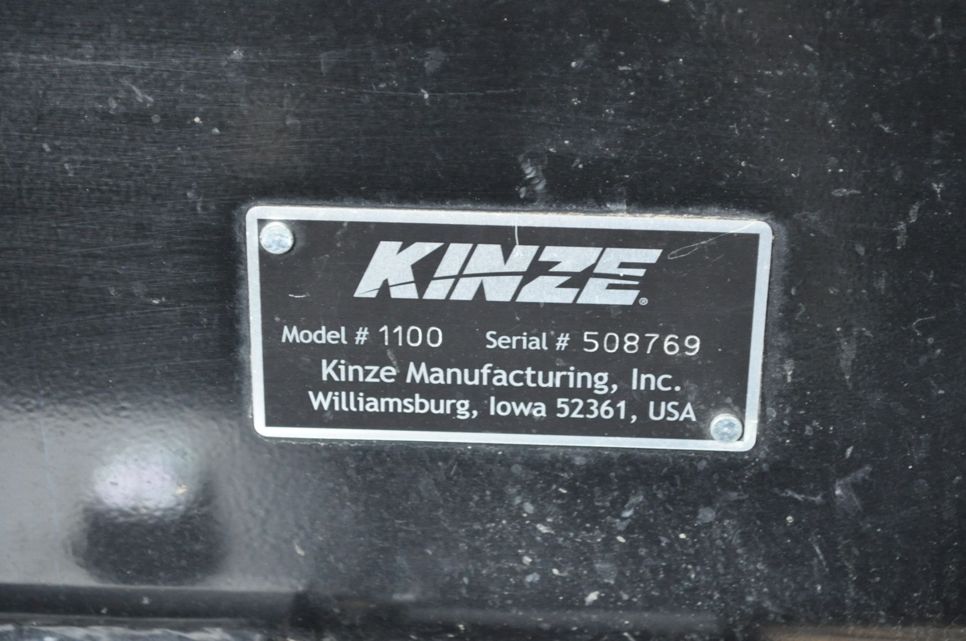 Kinze 1100 grain cart, 36” wide tracks, hyd spout, scales, roll tarp, sight windows - Image 18 of 28