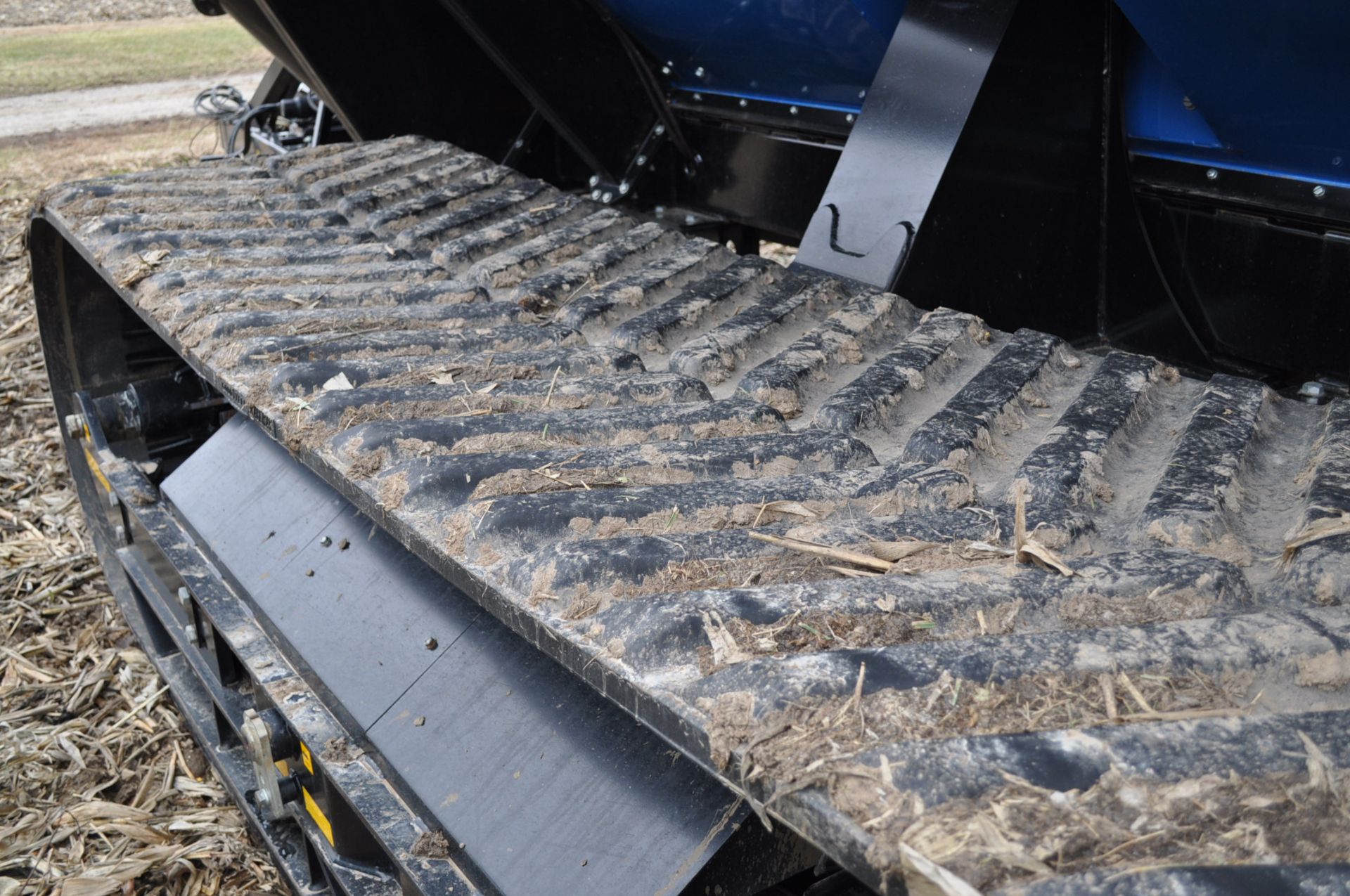 Kinze 1100 grain cart, 36” wide tracks, hyd spout, scales, roll tarp, sight windows - Image 5 of 28