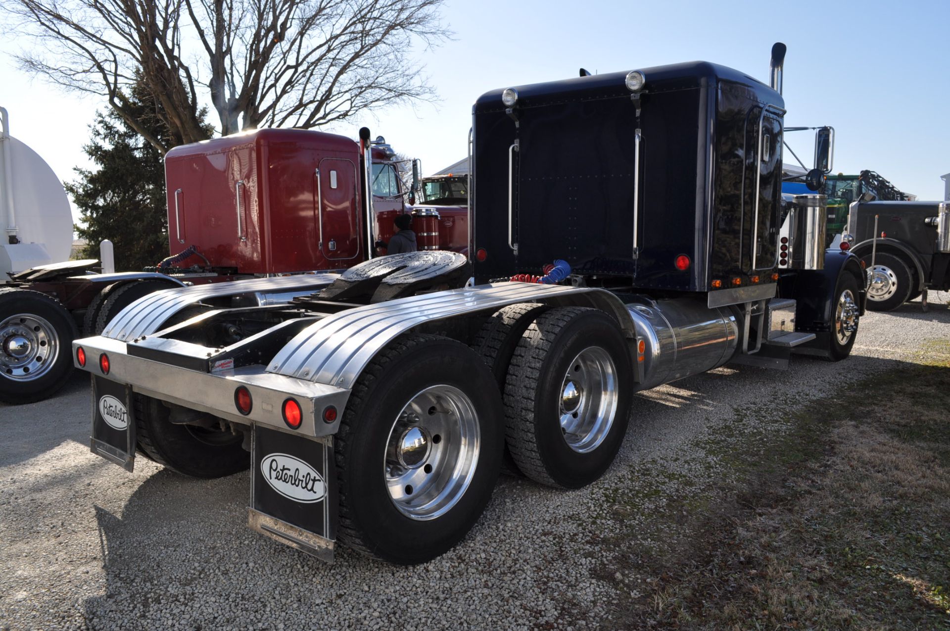 1980 Peterbilt 359 semi truck, 3406 CAT 15-spd, 247” WB, air ride, 60” flat sleeper, 11 R 24.5 tire - Image 3 of 20