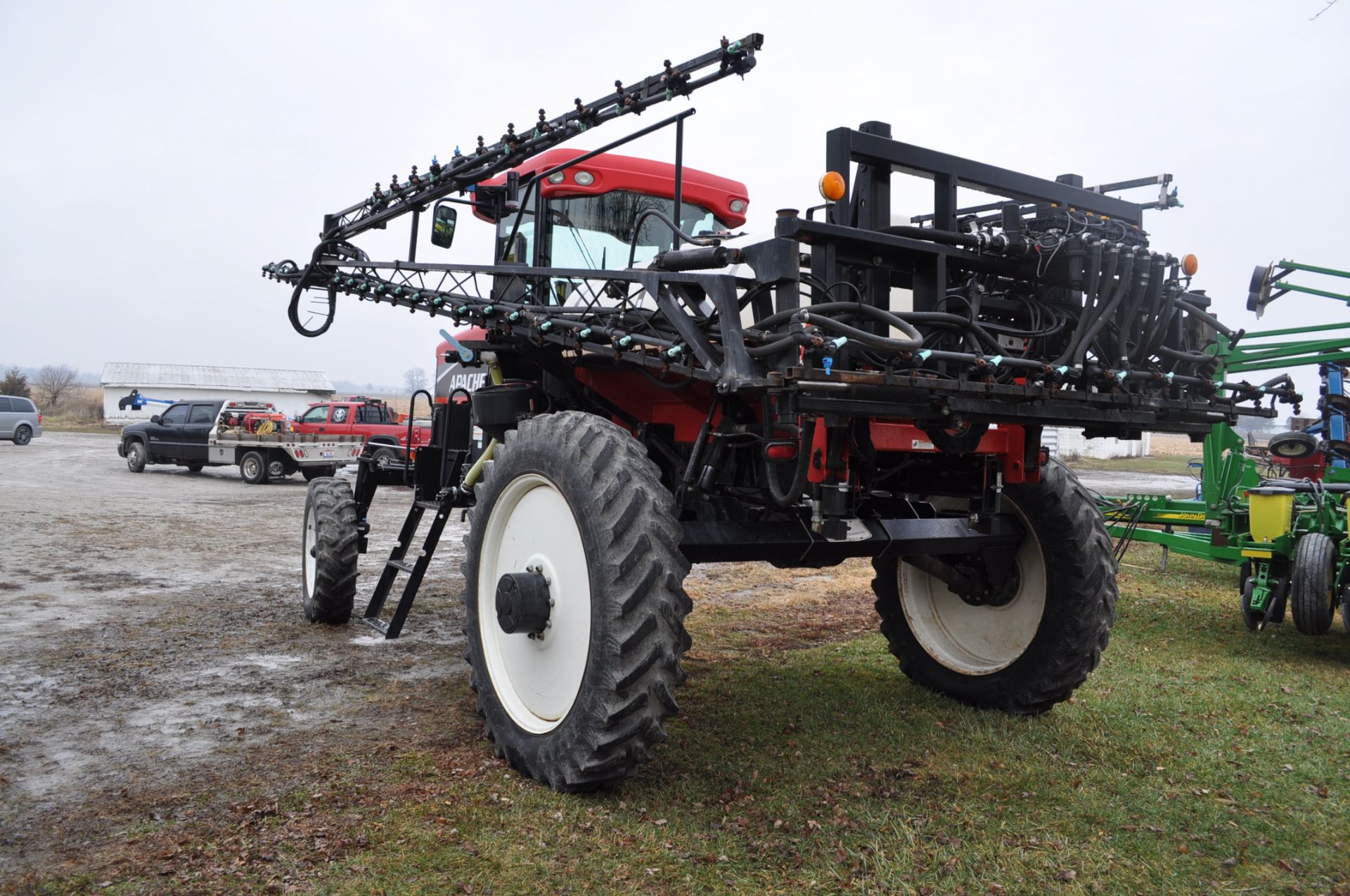 2007 Apache AS710 Sprayer. 90’ Boom, 750 gal. poly tank, 380/90 R46 Rear tires, 12.4 R28 front tire - Image 2 of 23