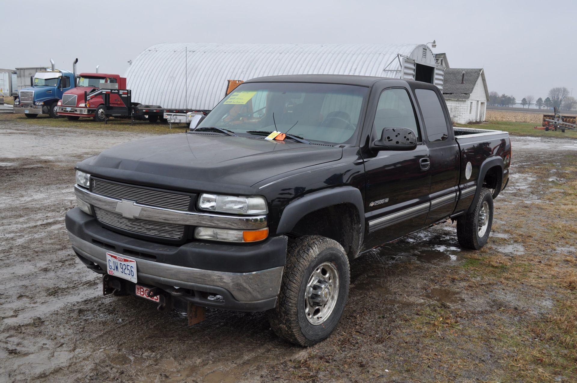 2002 Chevy 2500 HD LS Pickup Truck, ***BAD BRAKE LINE, NO BRAKES*** Black, extended cab