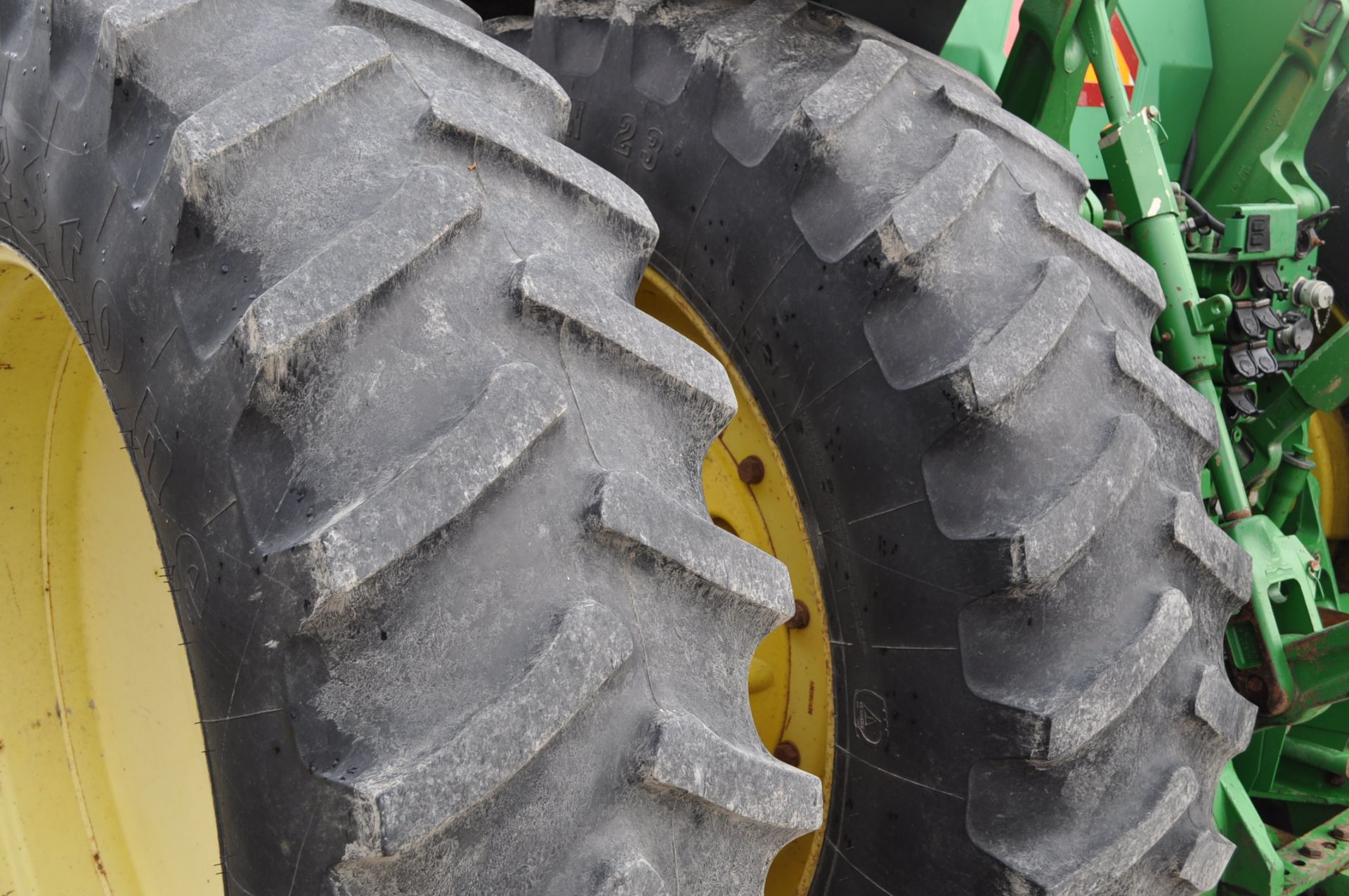 2005 John Deere 8420 MFWD Tractor, 480/80 R 46 duals, 380/85 R 34 front duals, ILS, power shift, - Image 7 of 25
