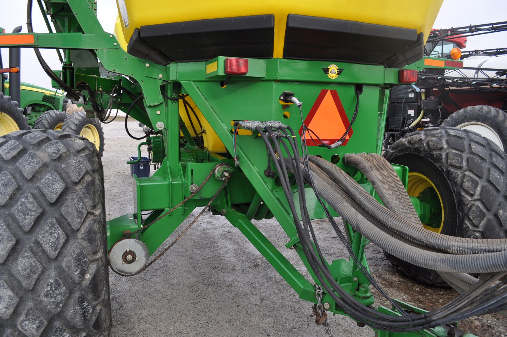 John Deere 1890 40’ Air drill, Haukaas side arm markers, 7.5” spacing, blockage sensors on every row - Image 18 of 34