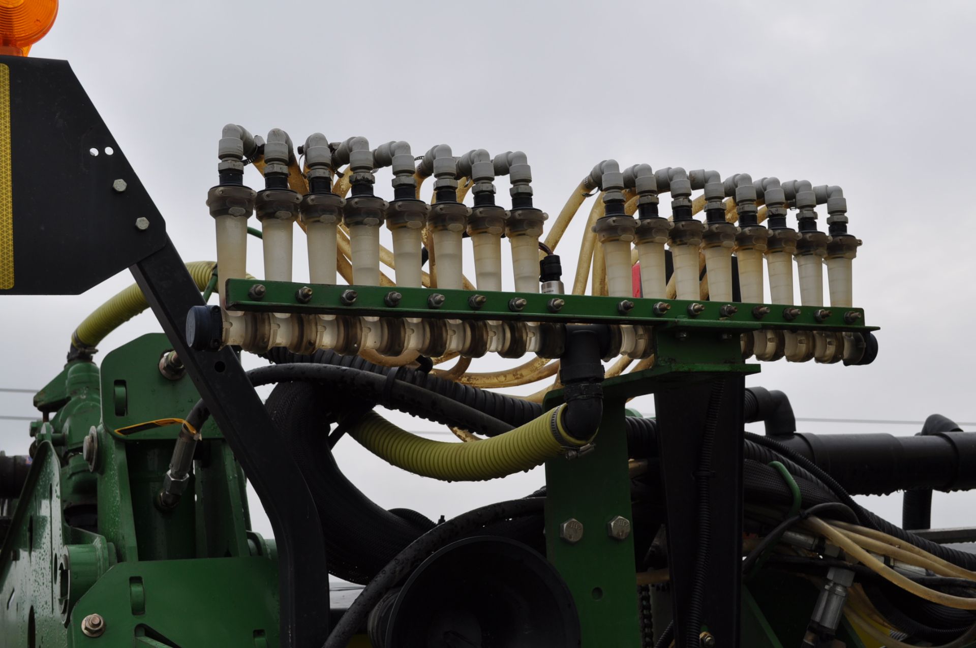 John Deere 1770 NT 16 Row Corn Planter. 30” rows, row boxes, pneumatic down pressure, - Image 17 of 20