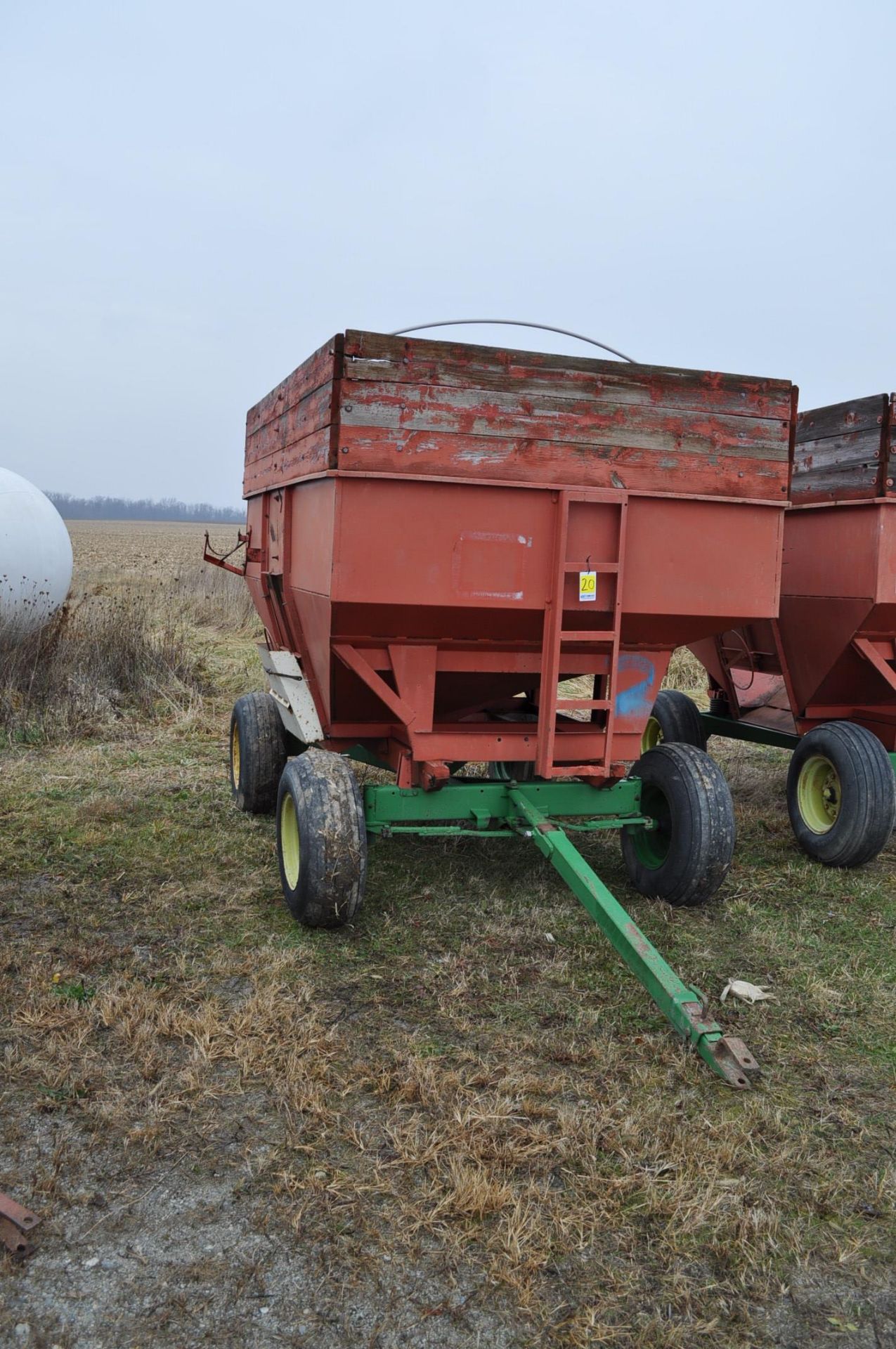 250 bu gravity bed wagon on gear with wood extensions - Image 2 of 9