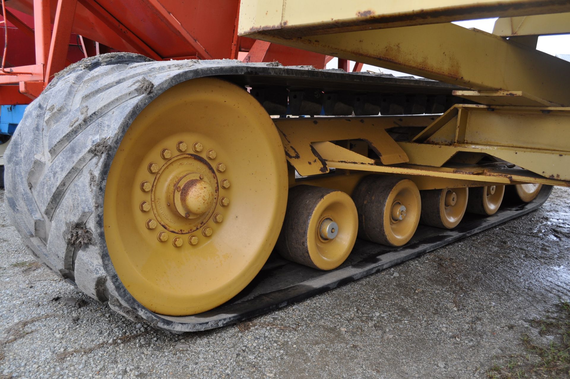 J&M 750 Grain Cart, CAT VFS50 30” tracks, 14” unload auger, 1000 PTO, lights, SN 4773 - Image 7 of 12