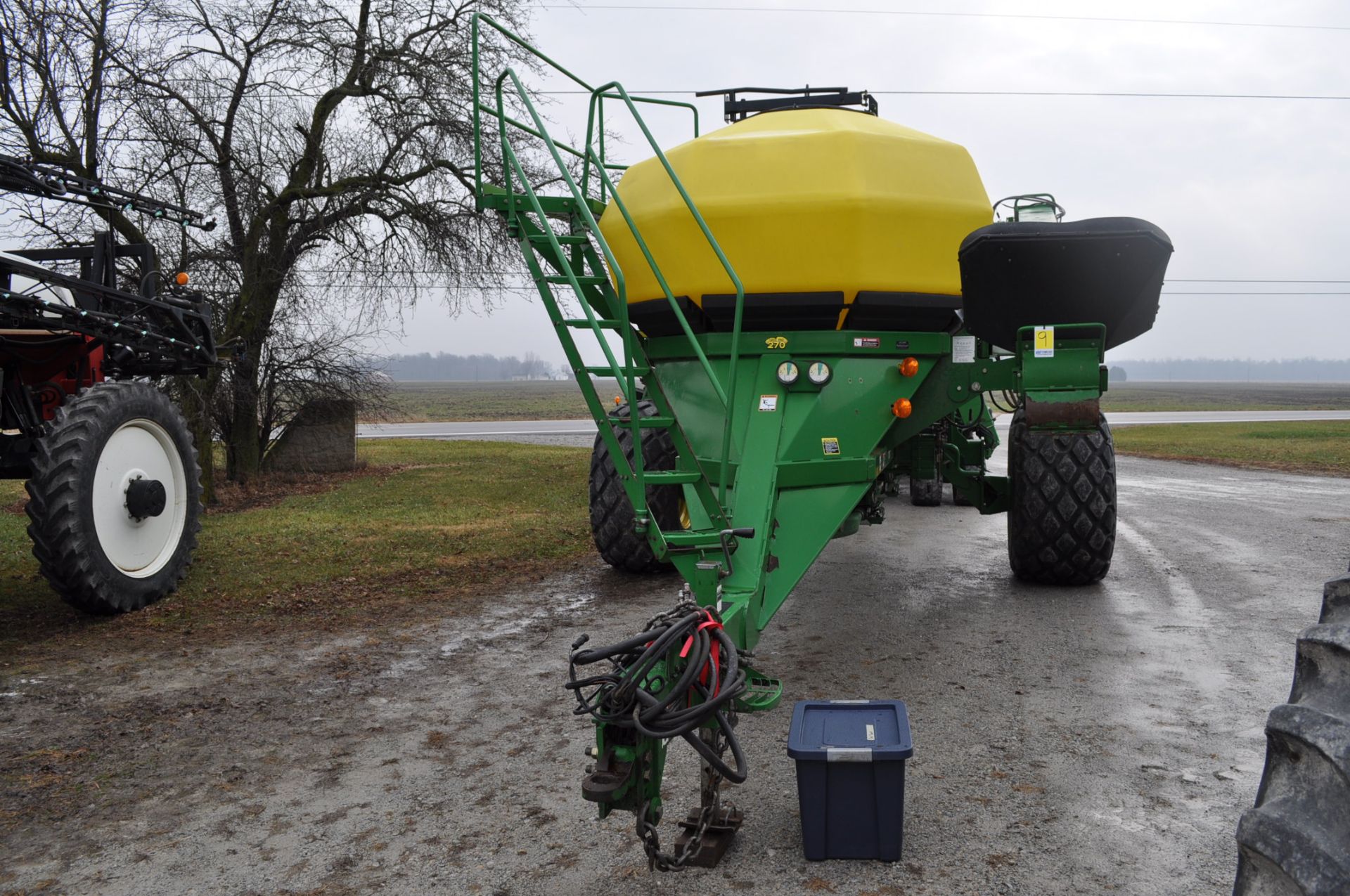 John Deere 1890 40’ Air drill, Haukaas side arm markers, 7.5” spacing, blockage sensors on every row - Image 2 of 34